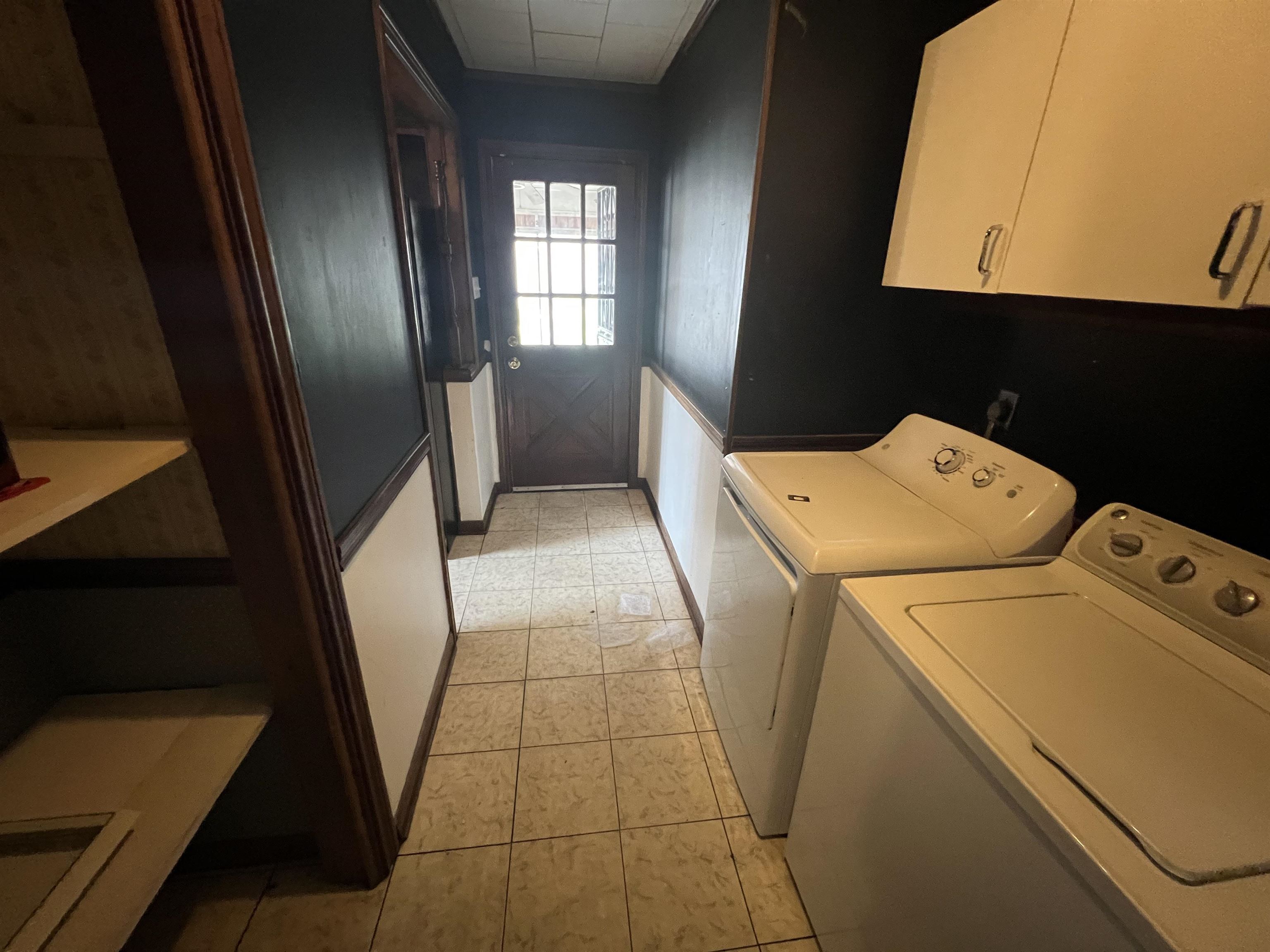 6861 West Main Street
