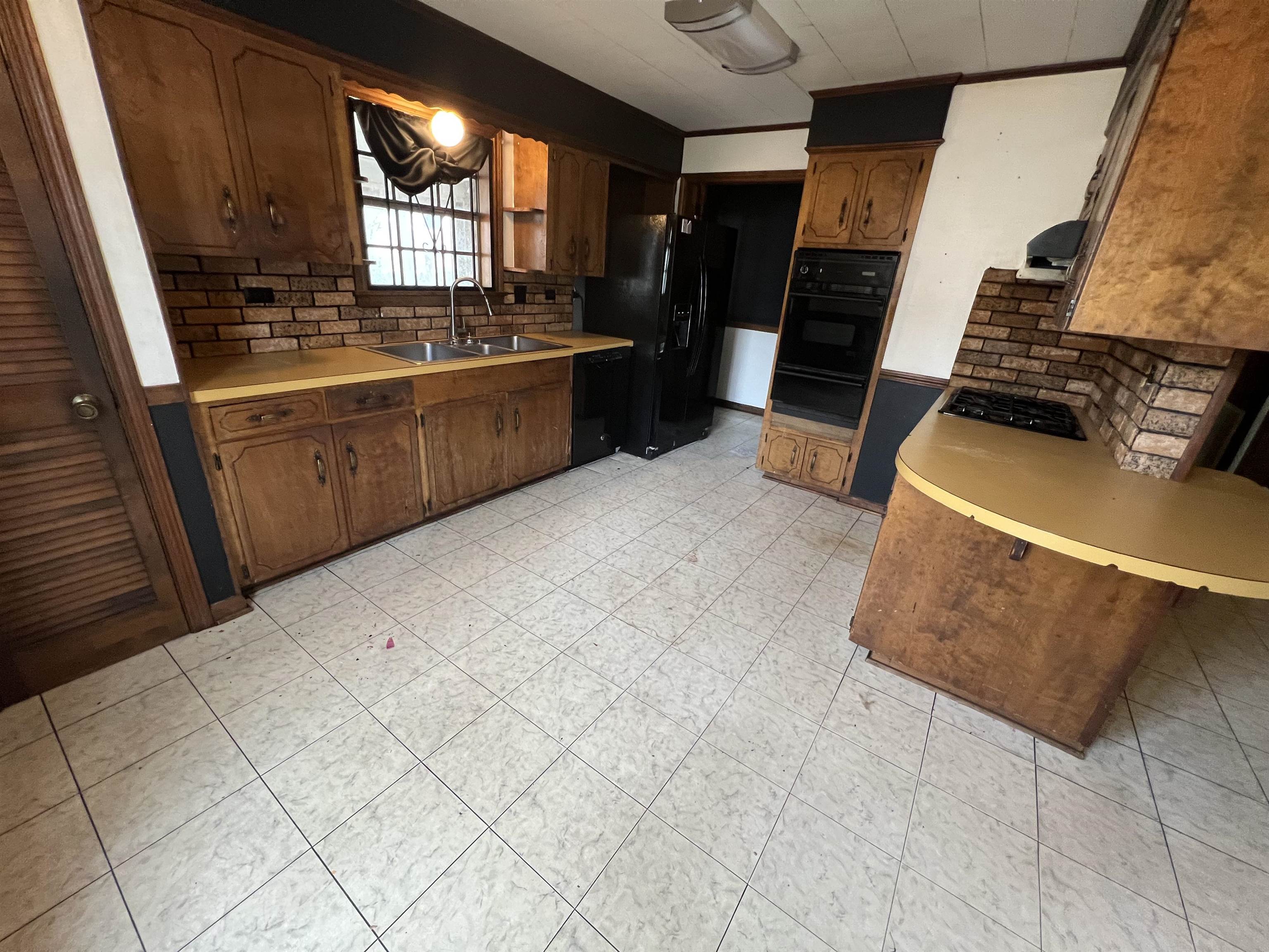 6861 West Main Street