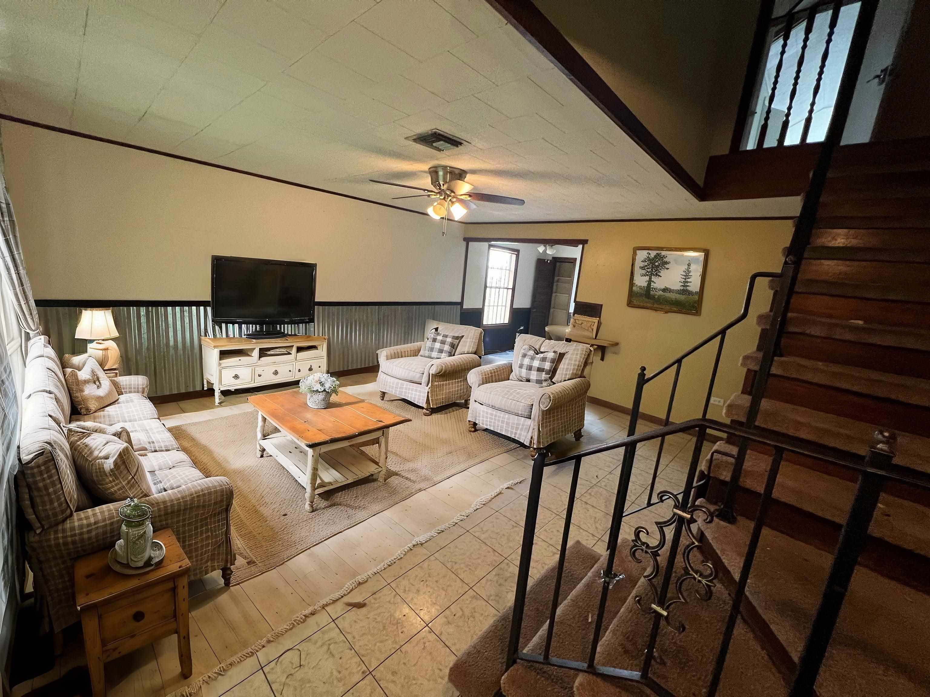 6861 West Main Street