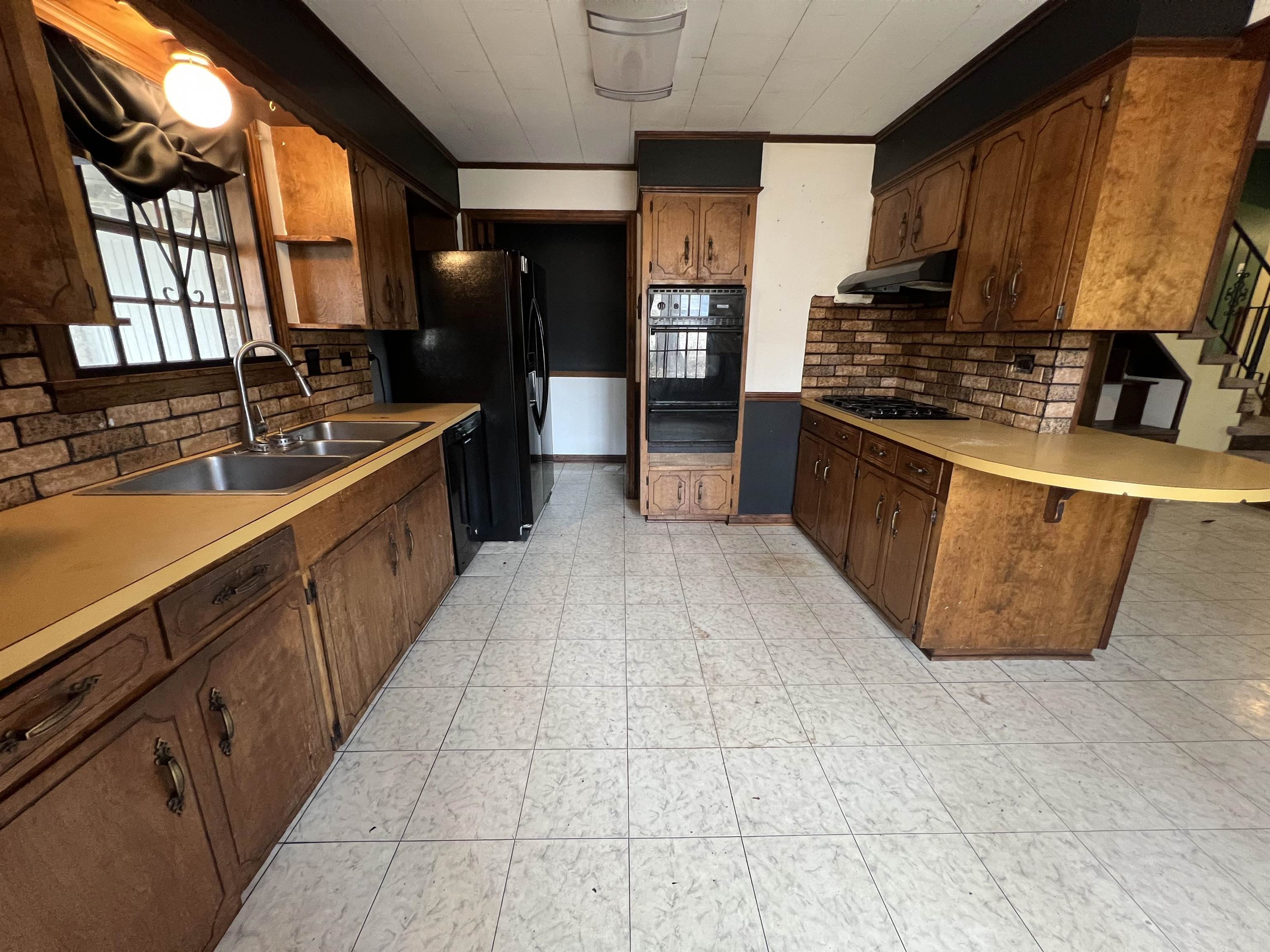 6861 West Main Street