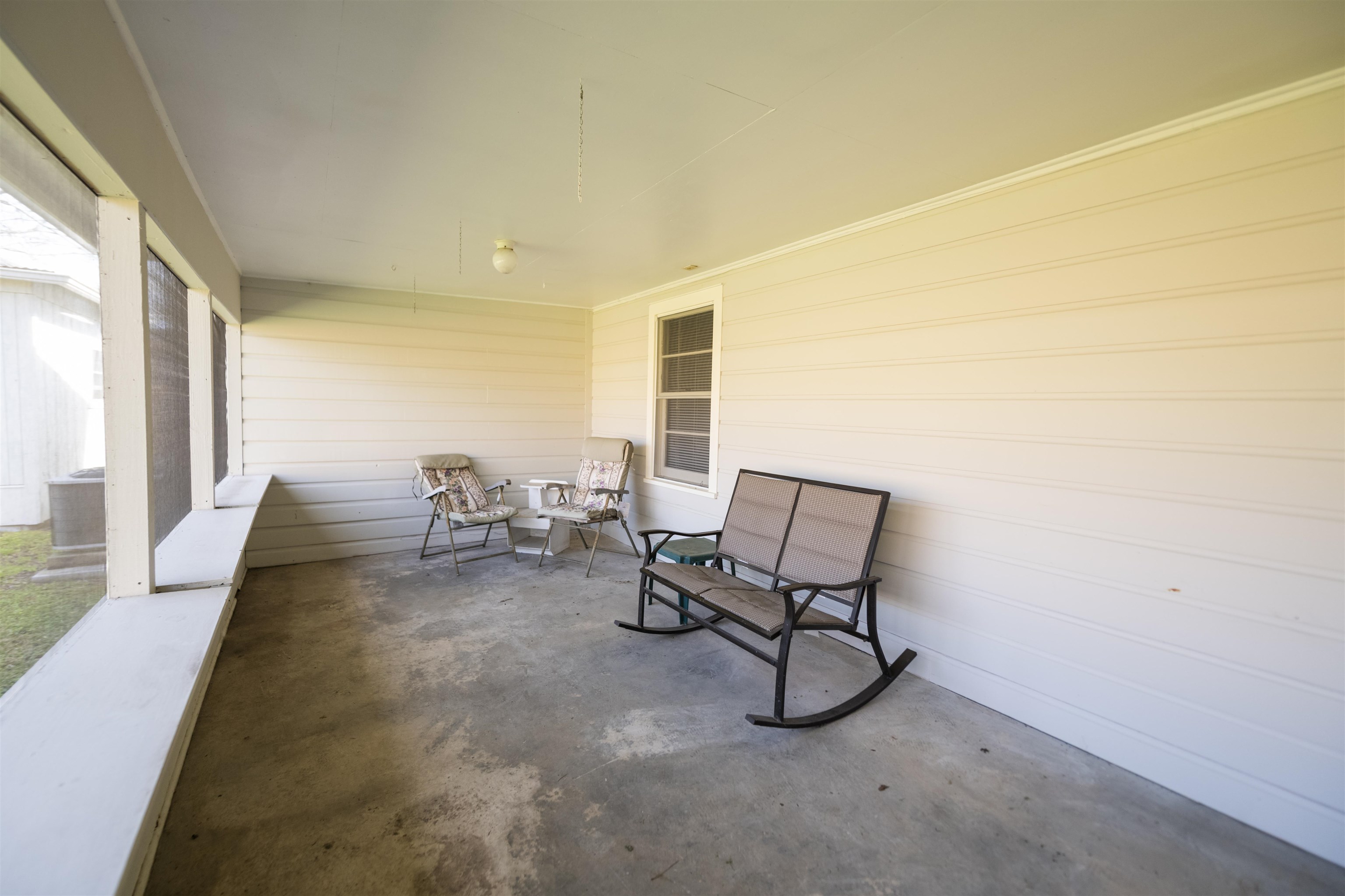 414 Jean St