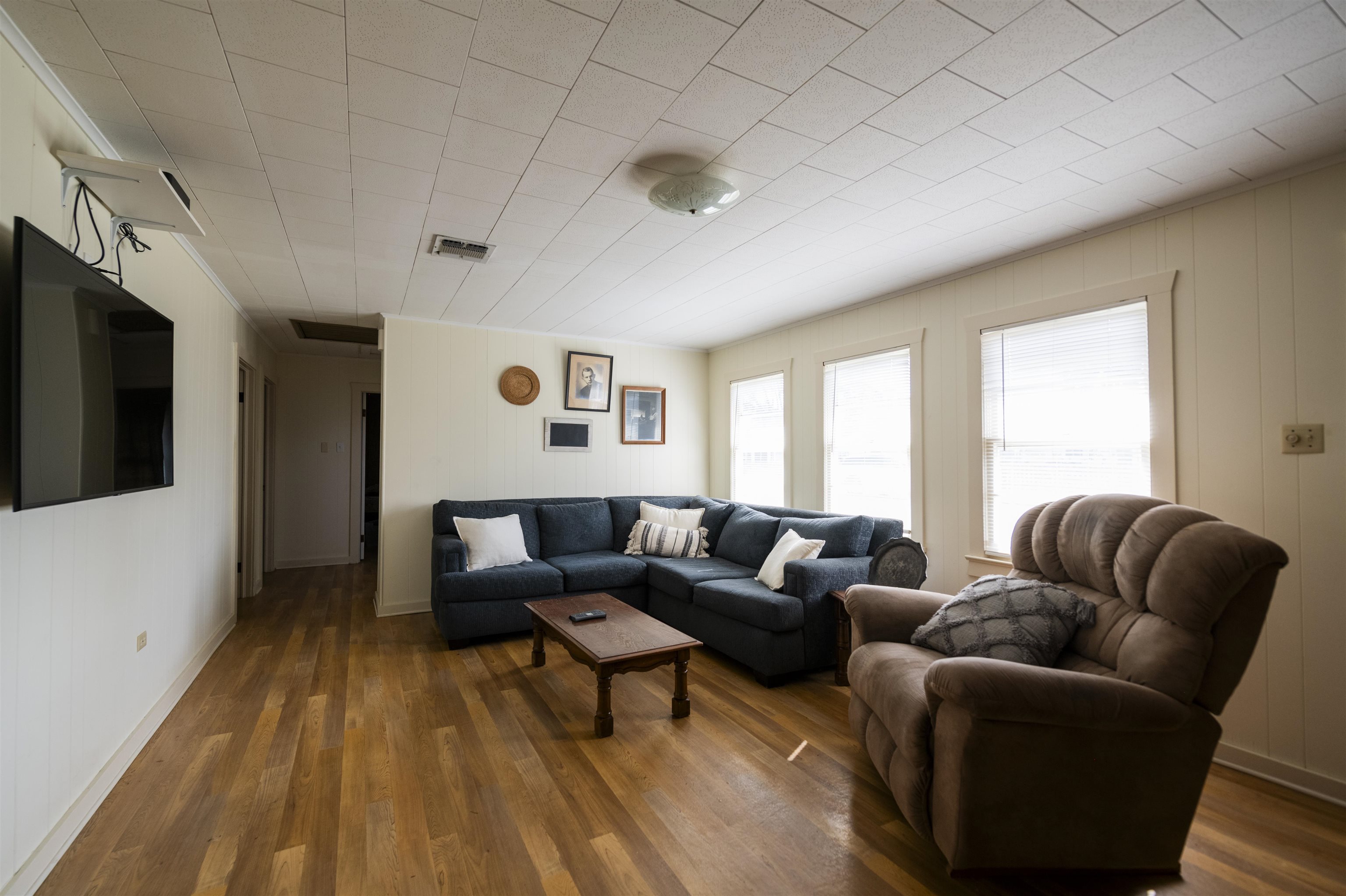 414 Jean St