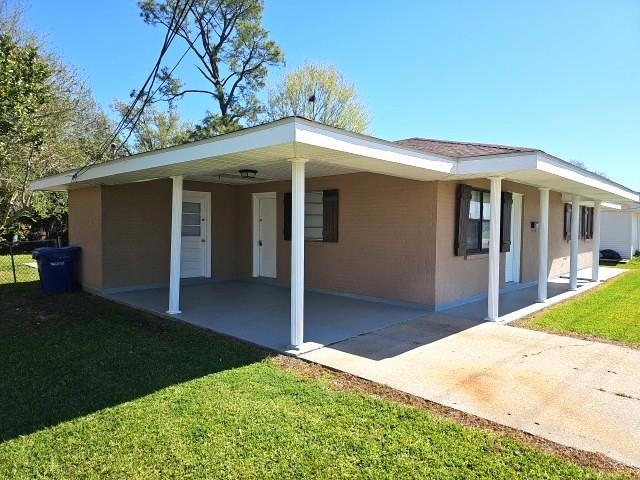 809 Parish Rd