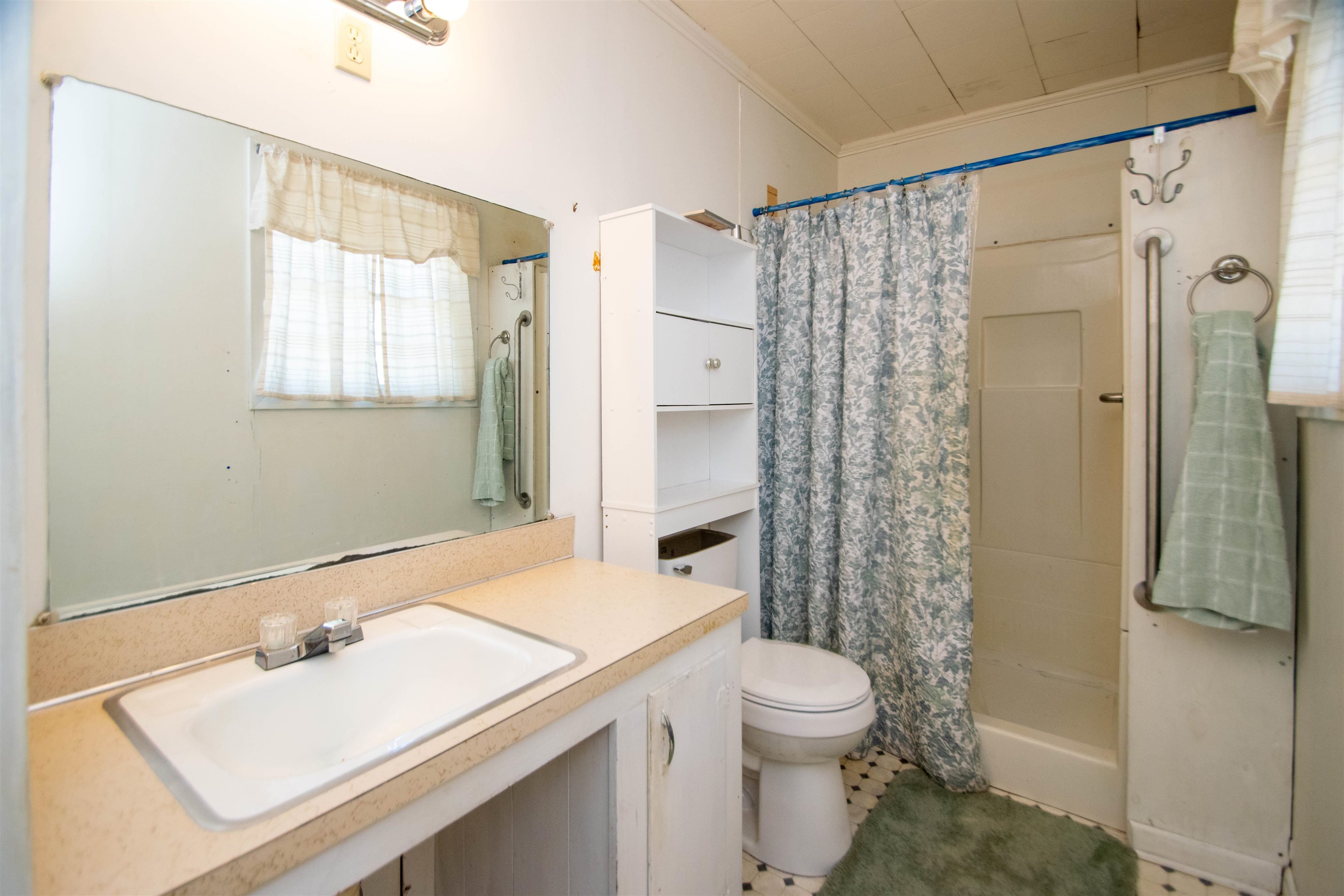 1028 Levee Rd
