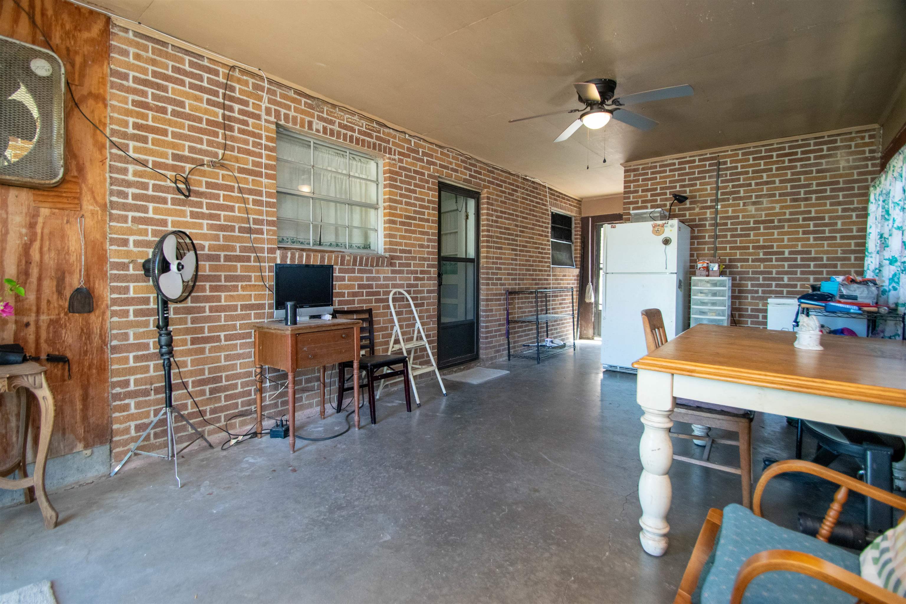 1028 Levee Rd