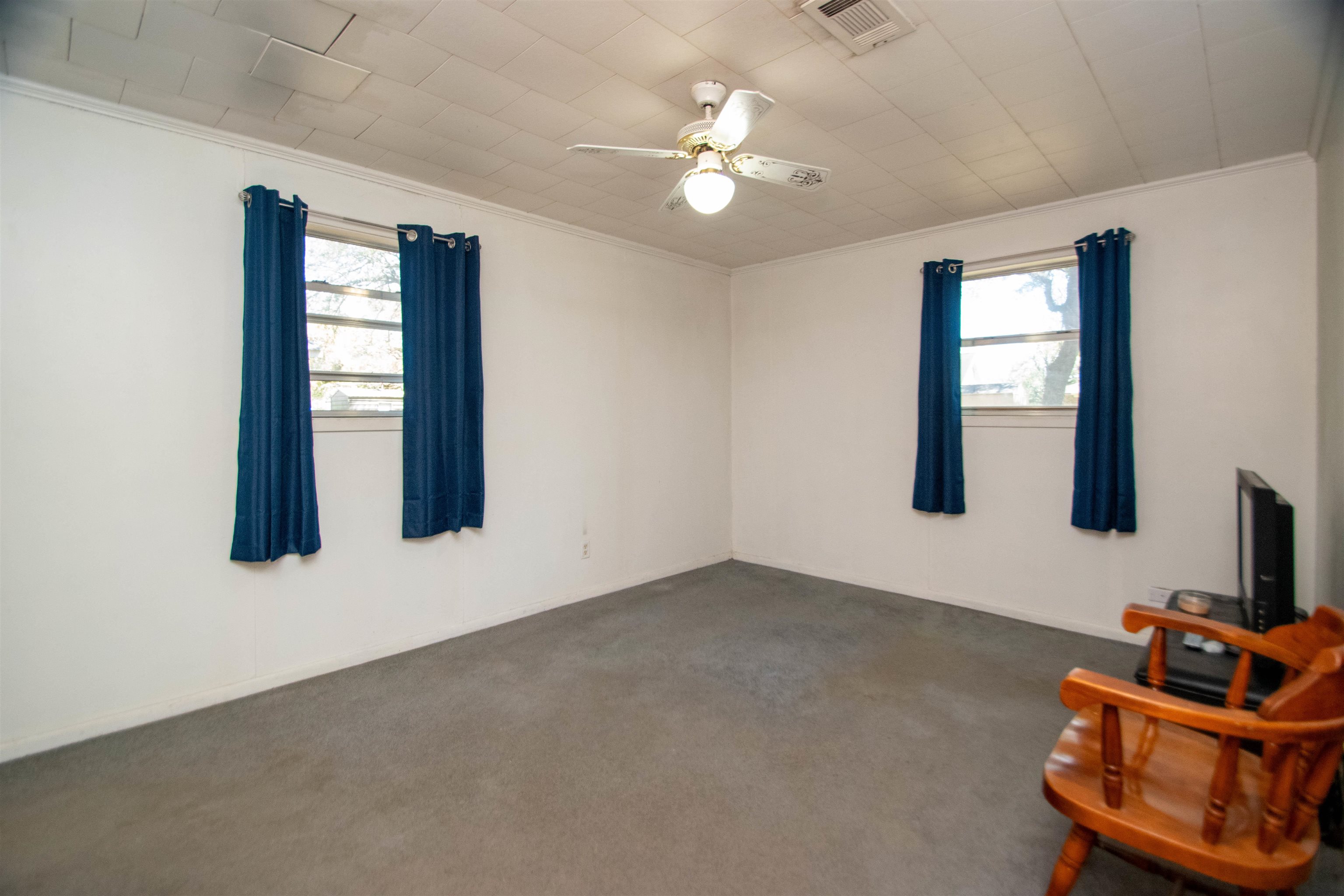 1028 Levee Rd