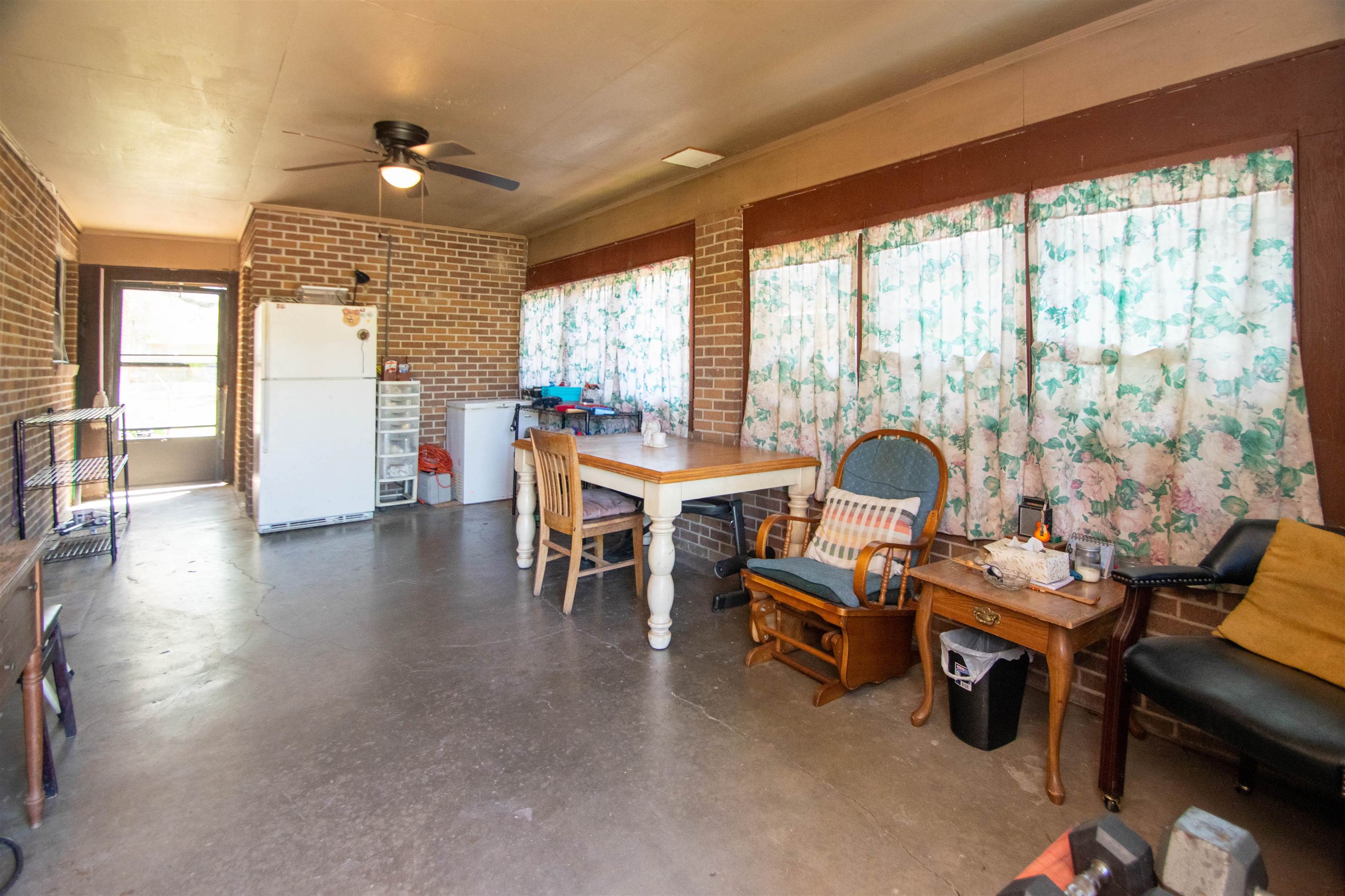 1028 Levee Rd