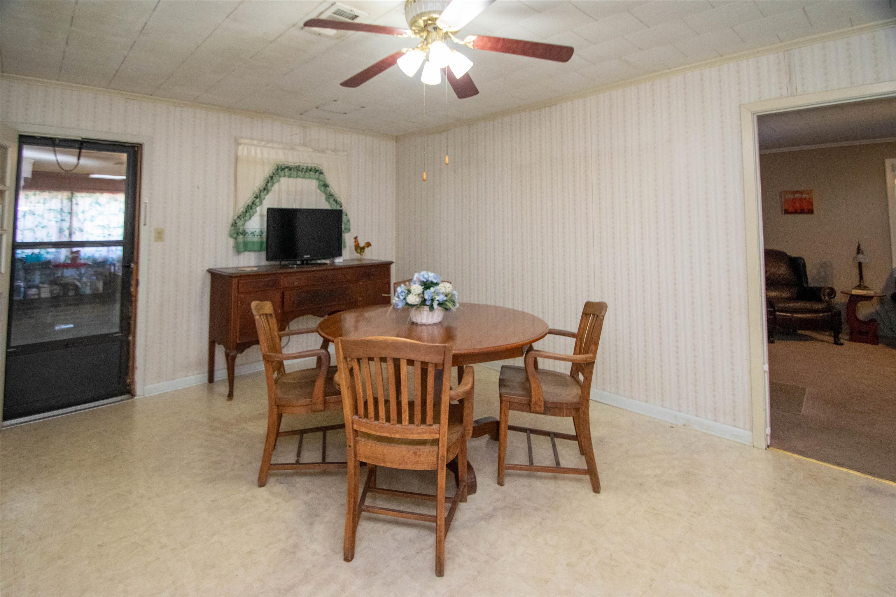 1028 Levee Rd