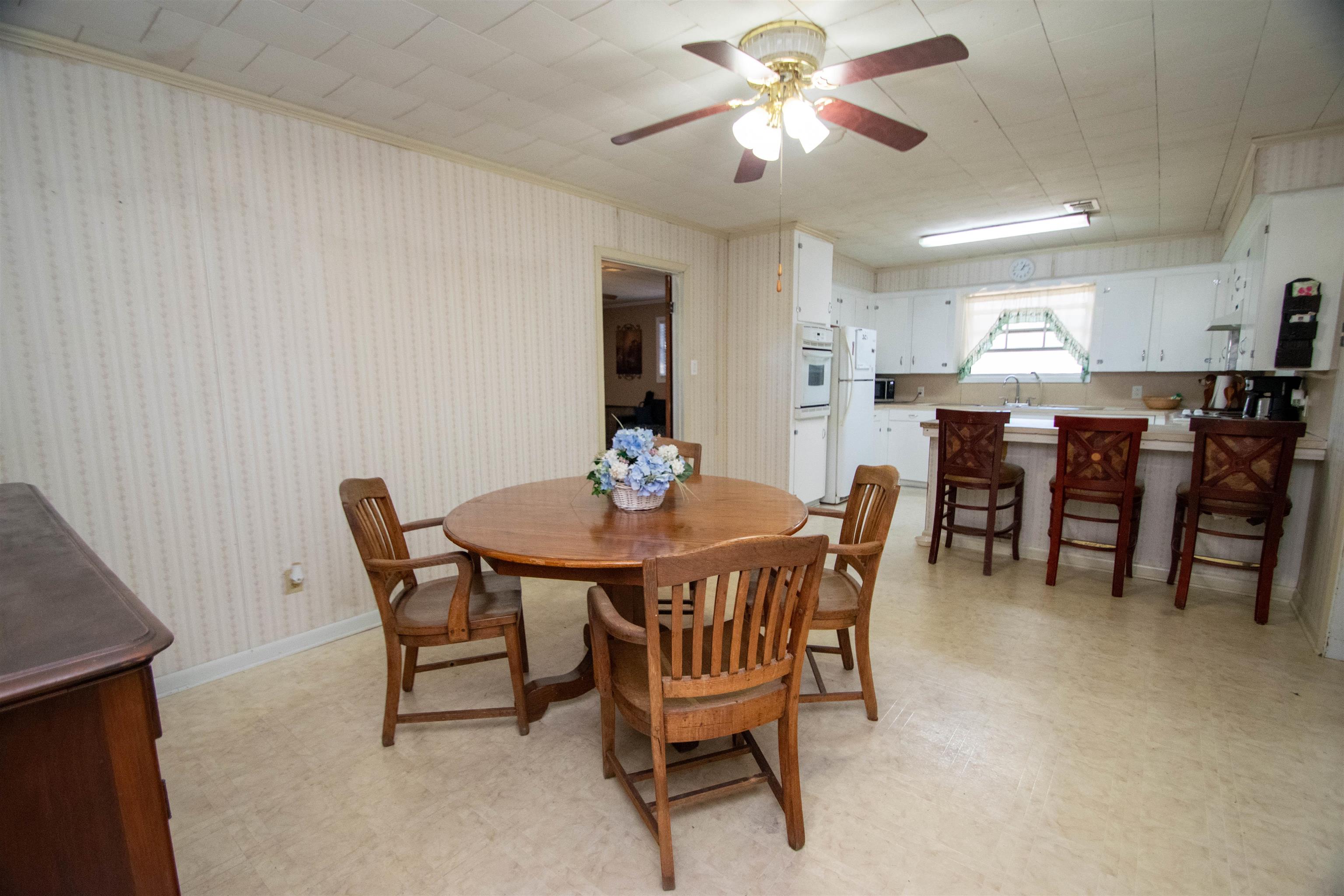 1028 Levee Rd