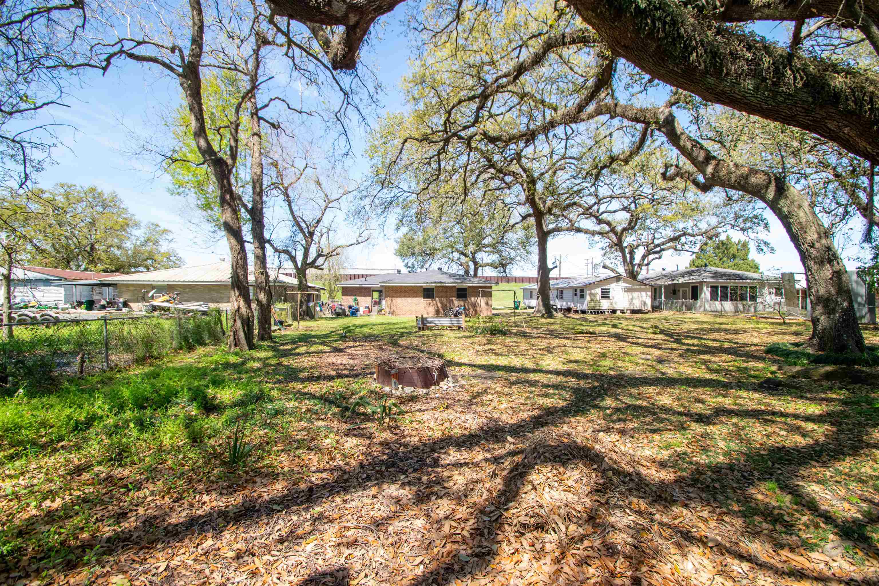 1028 Levee Rd