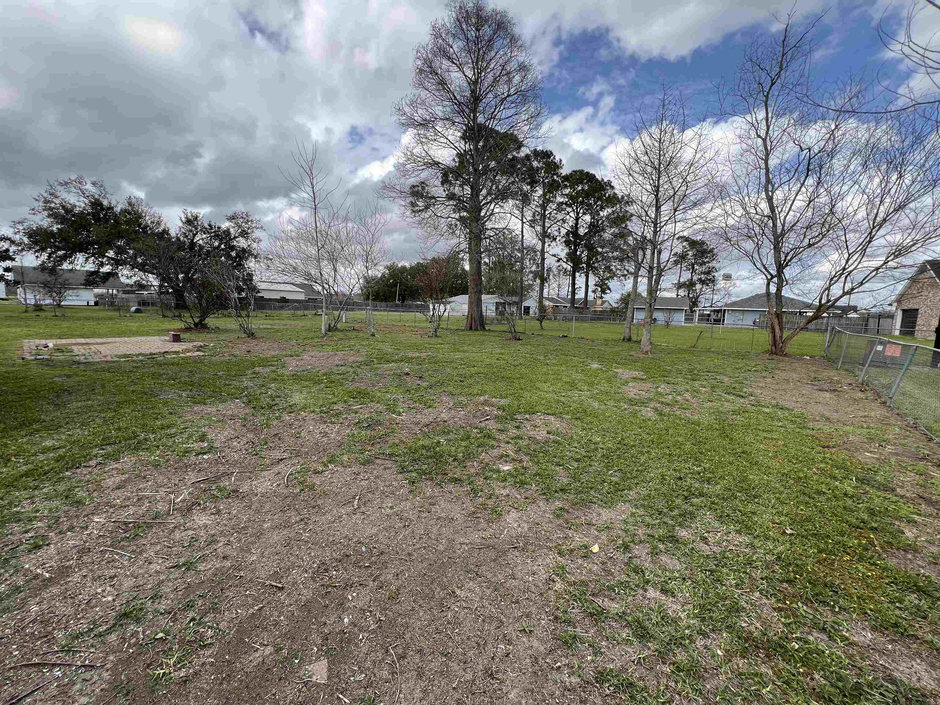 106 Sandalwood Dr
