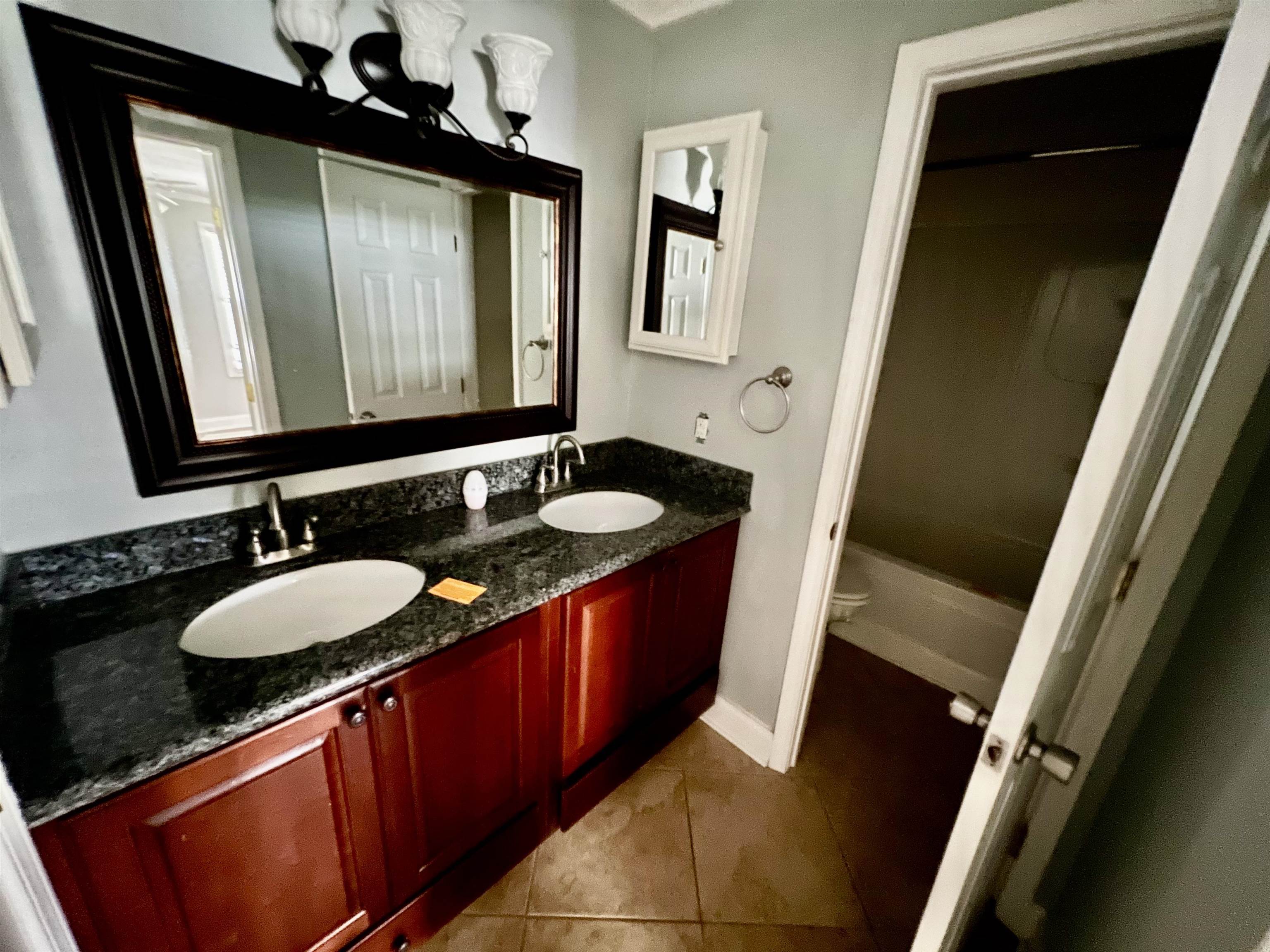 106 Sandalwood Dr
