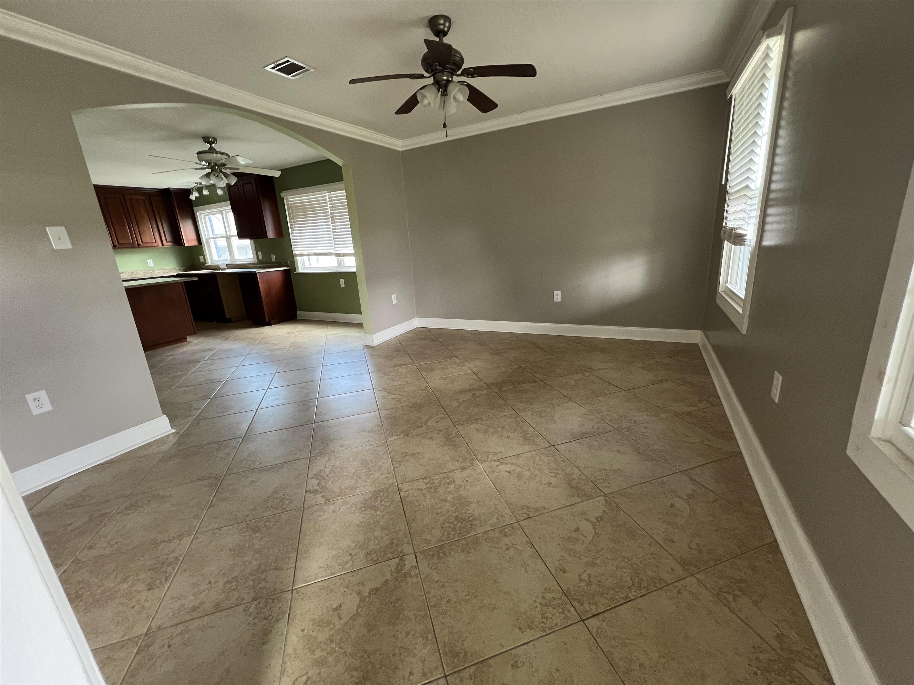 106 Sandalwood Dr