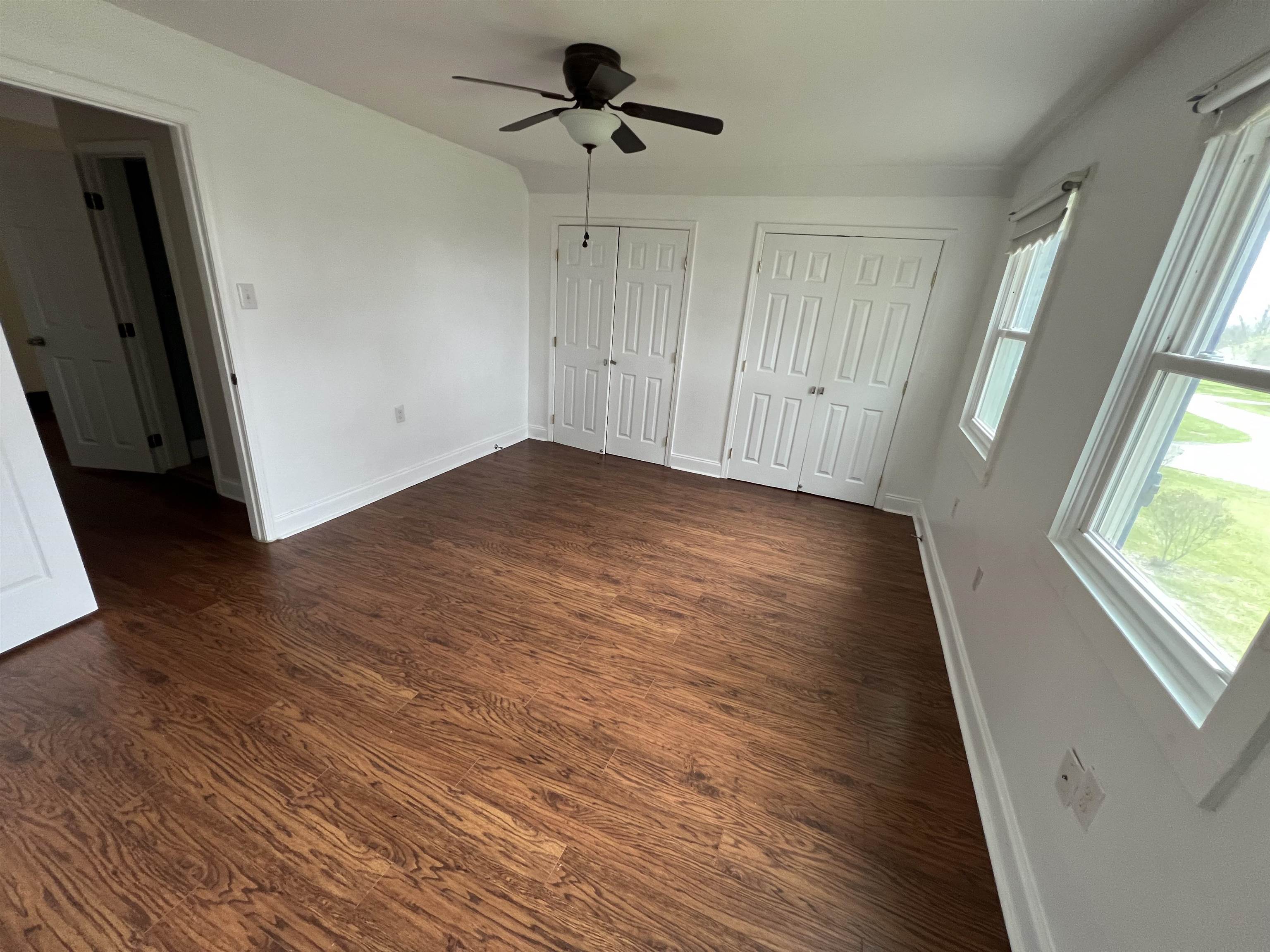 106 Sandalwood Dr