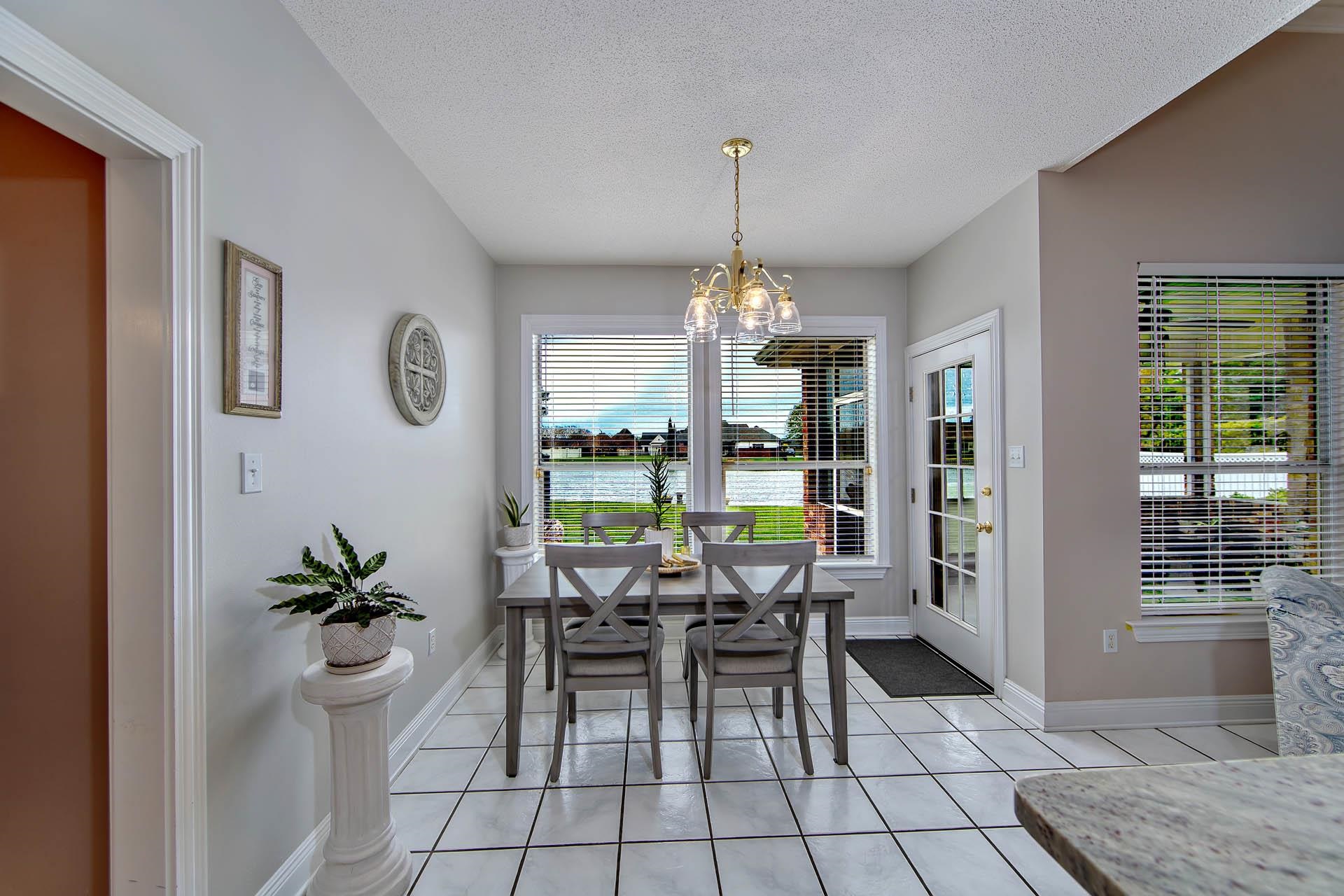 146 Meandering Way
