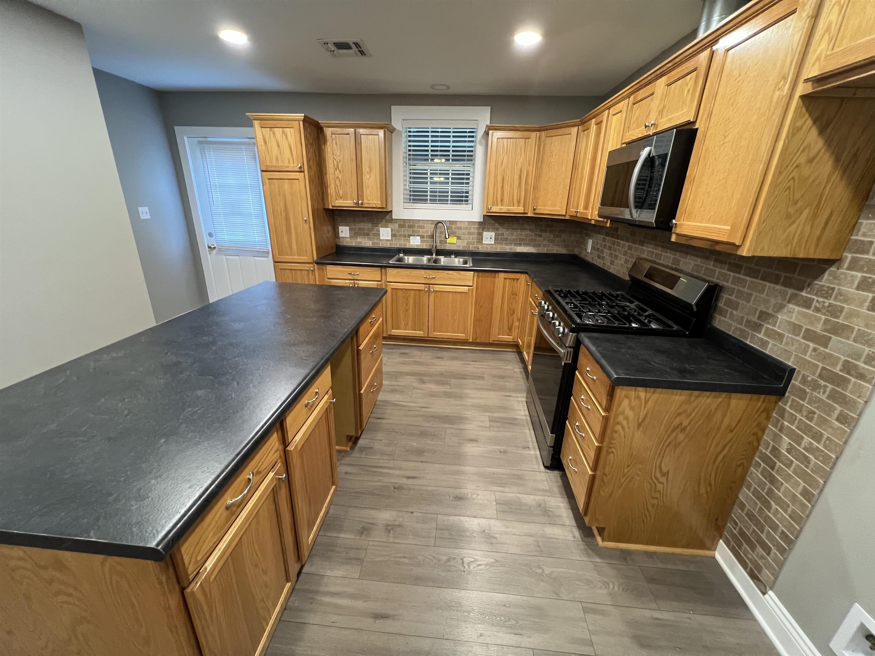 318 Walnut St