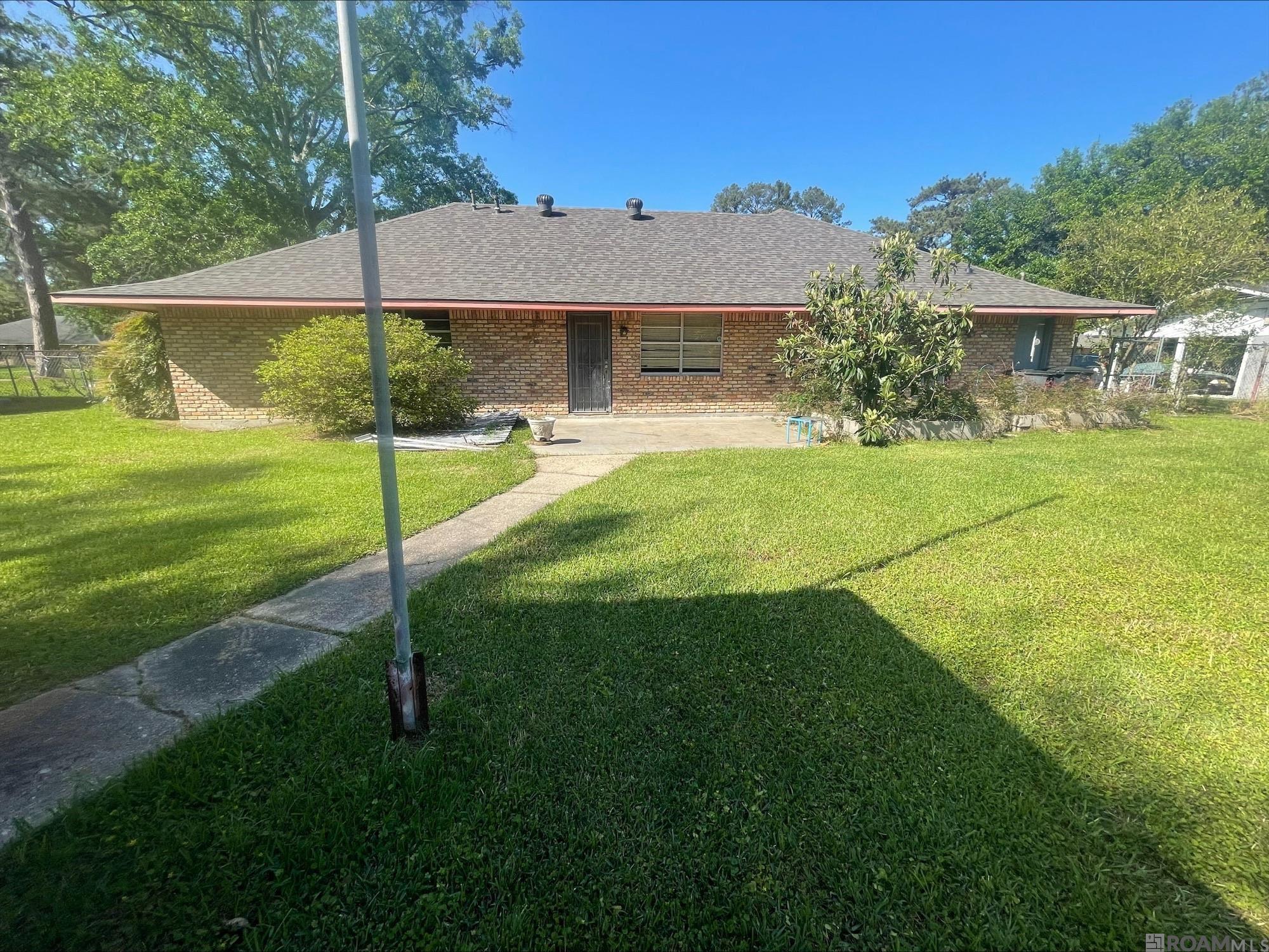 12528 Castle Hill Dr