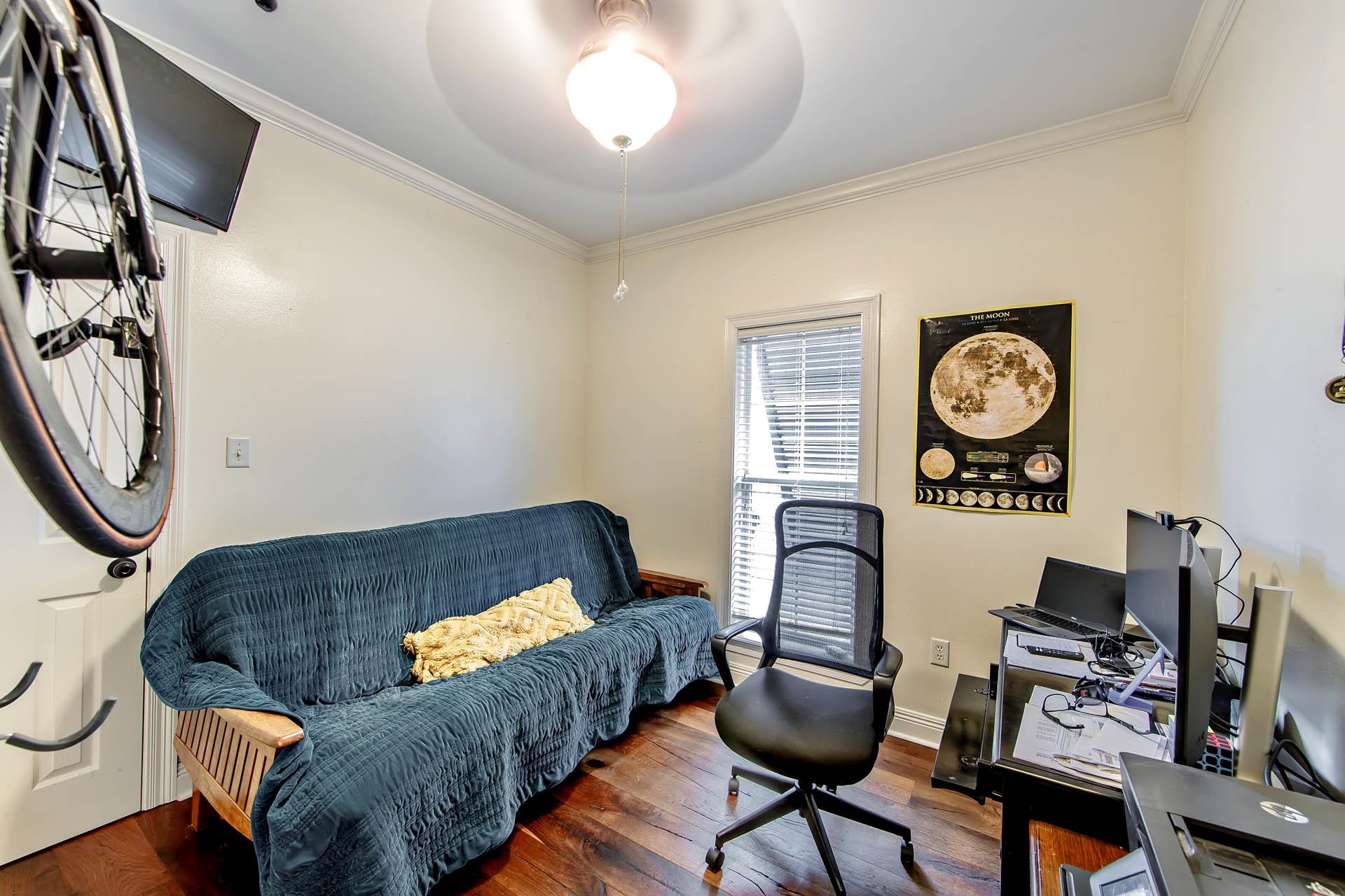 222 Ravensaide Drive