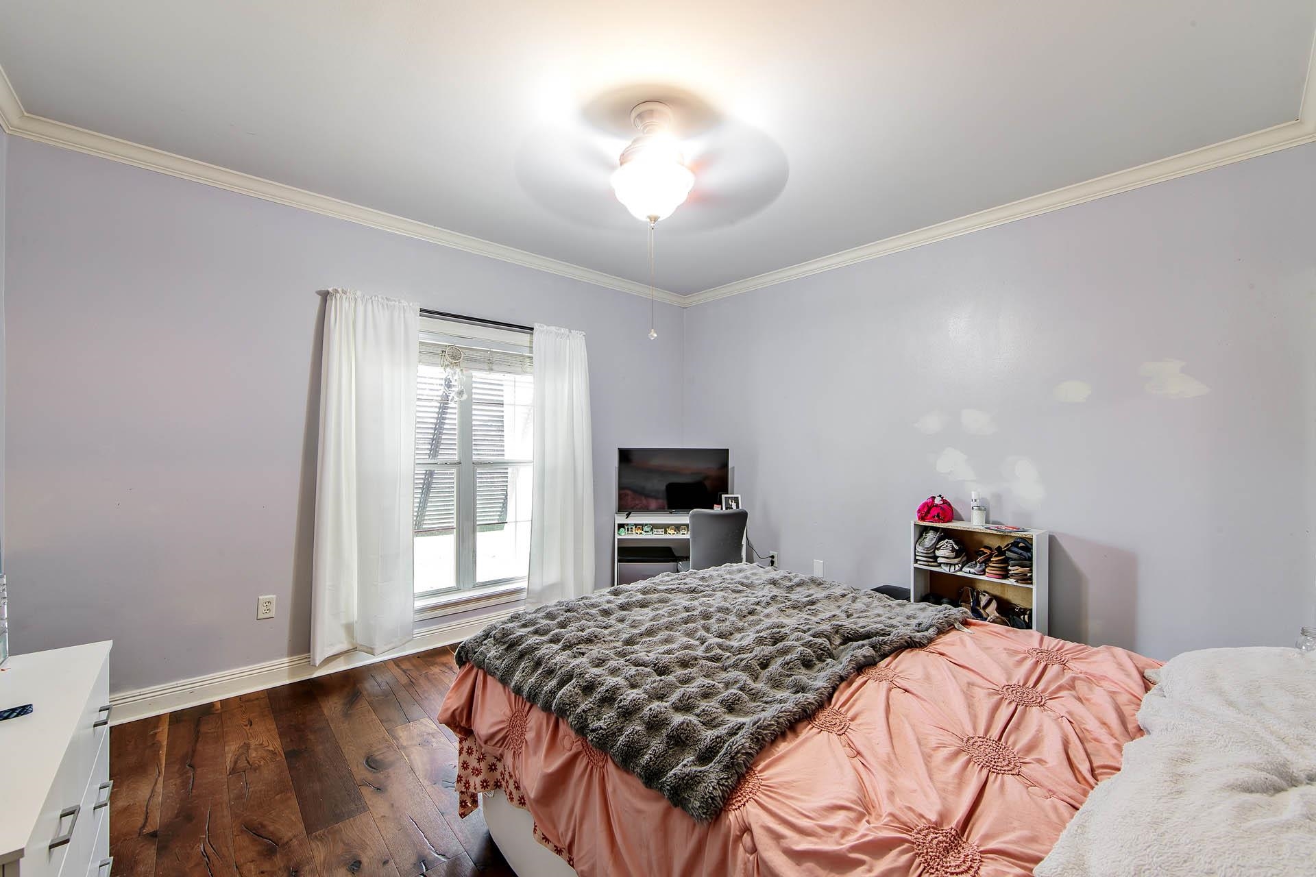 222 Ravensaide Drive