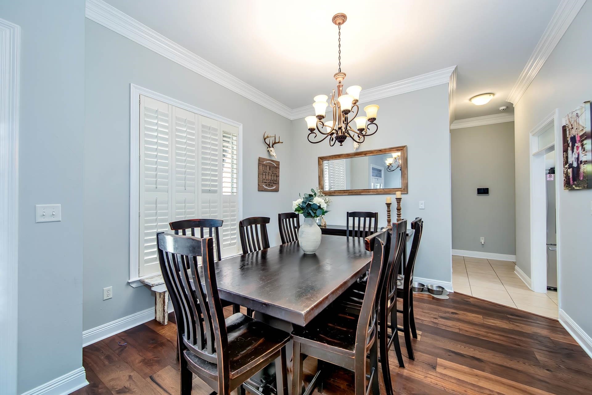 222 Ravensaide Drive