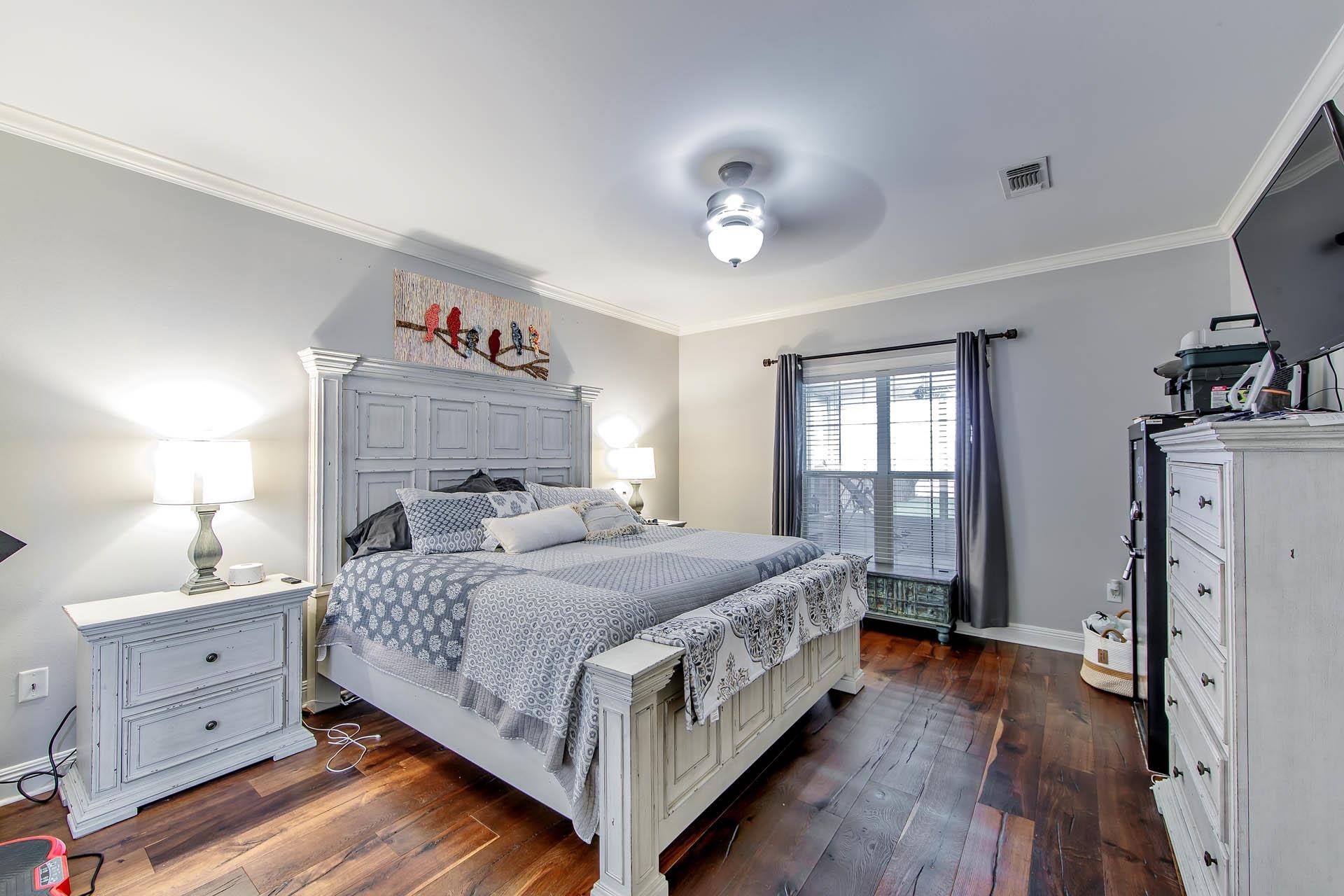 222 Ravensaide Drive