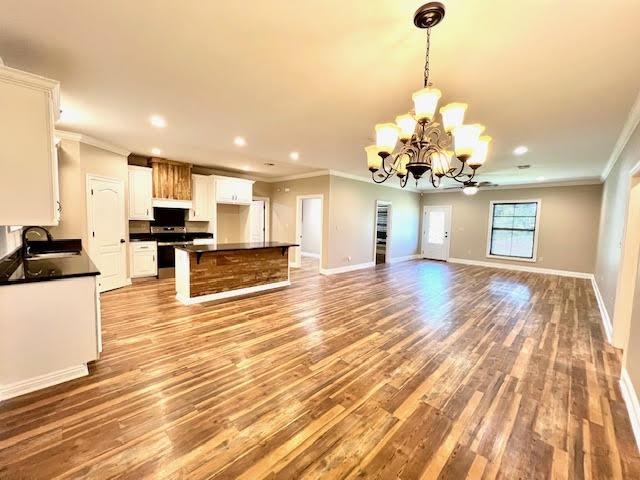 245 N Prairie Rd