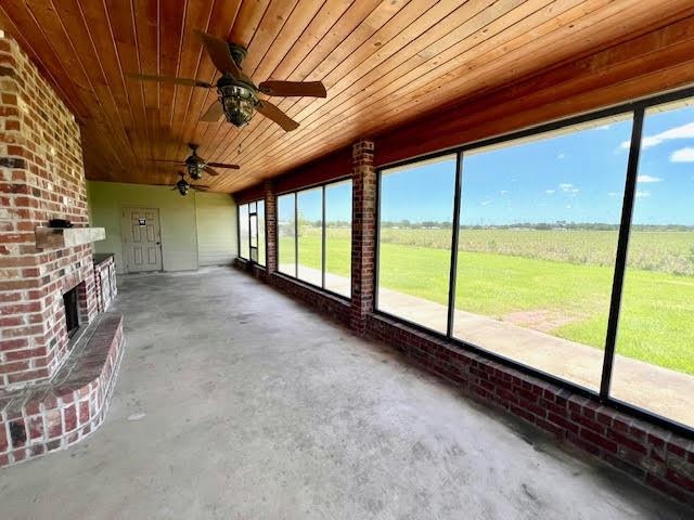 245 N Prairie Rd