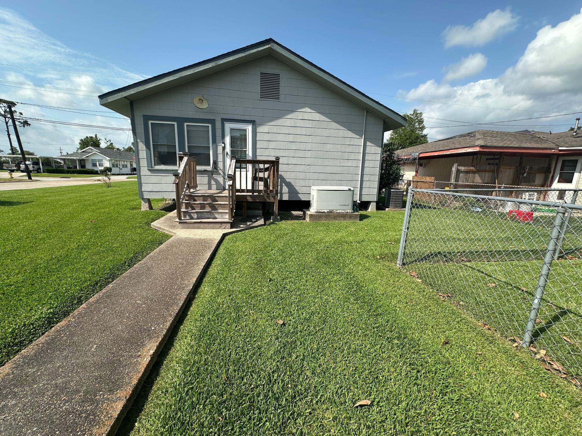 1300 Honduras Street