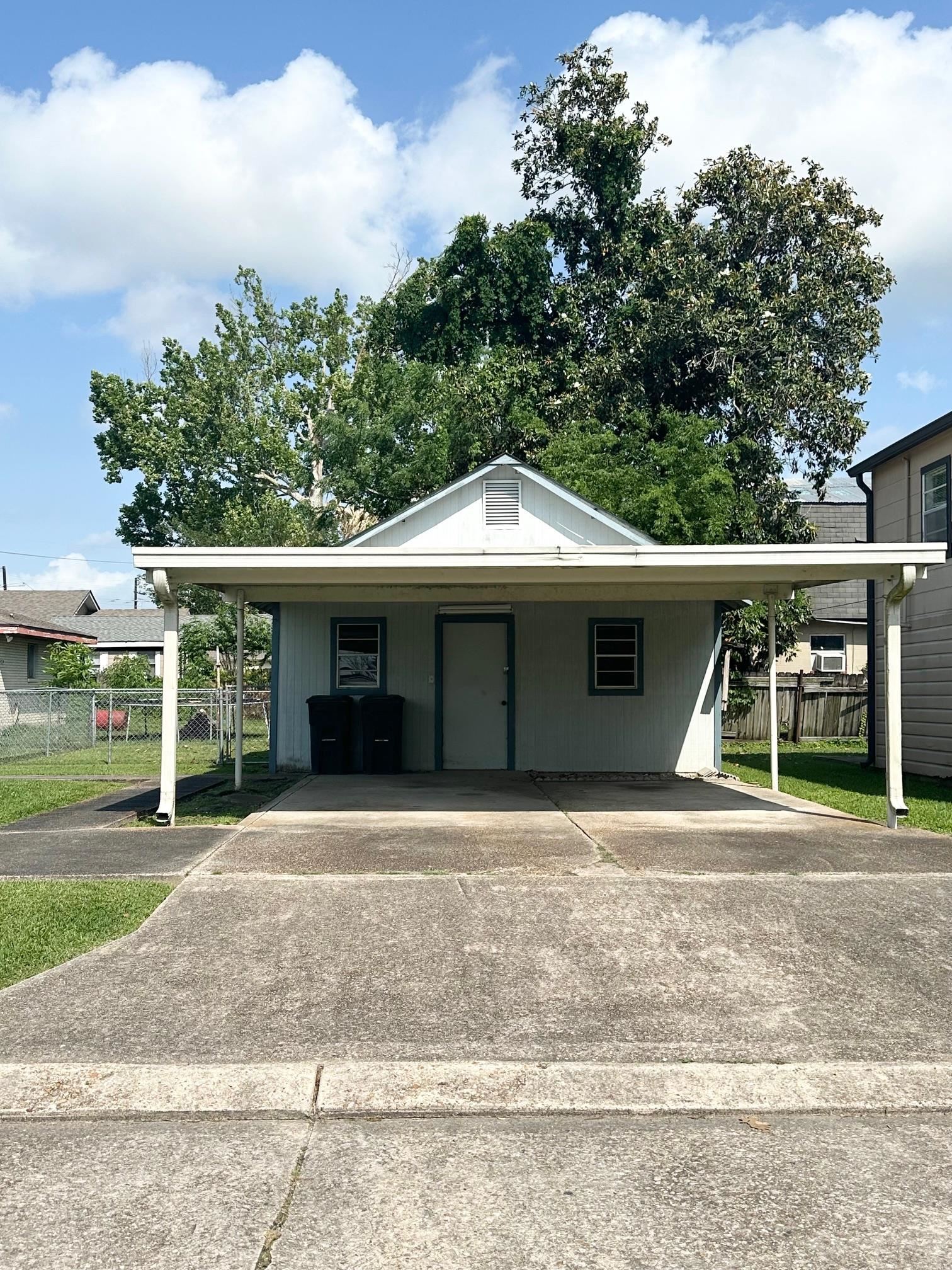 1300 Honduras Street