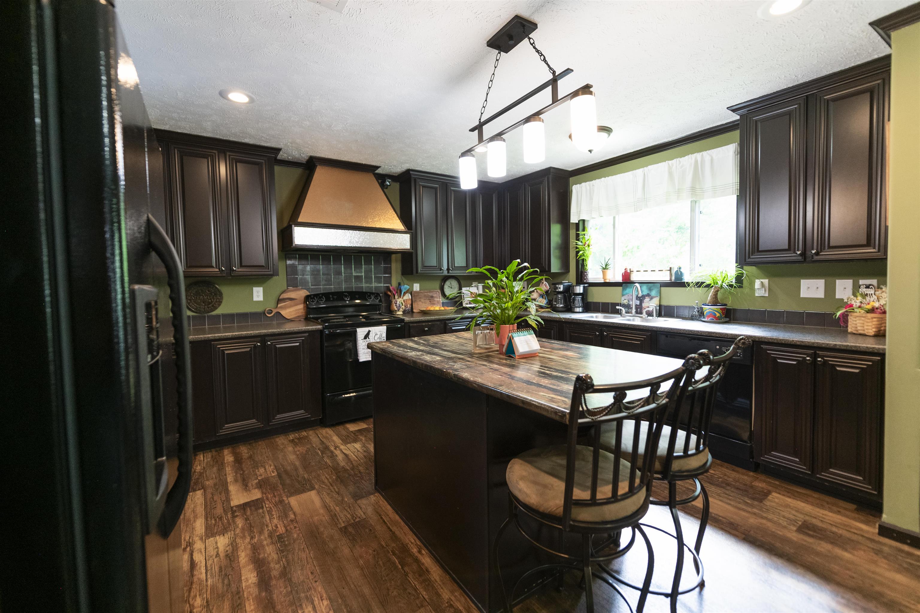 166 Turning Leaf Dr