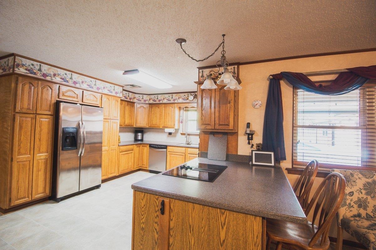 115 Louis Dr