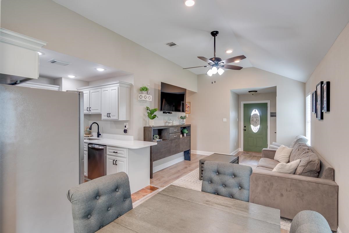 270 Ranchland Trace