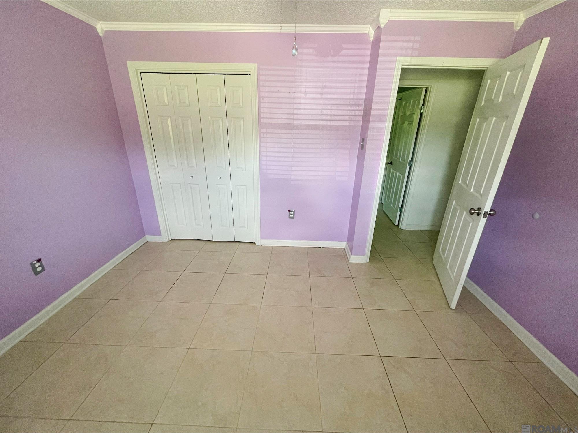 8651 Shadow Spring Blvd