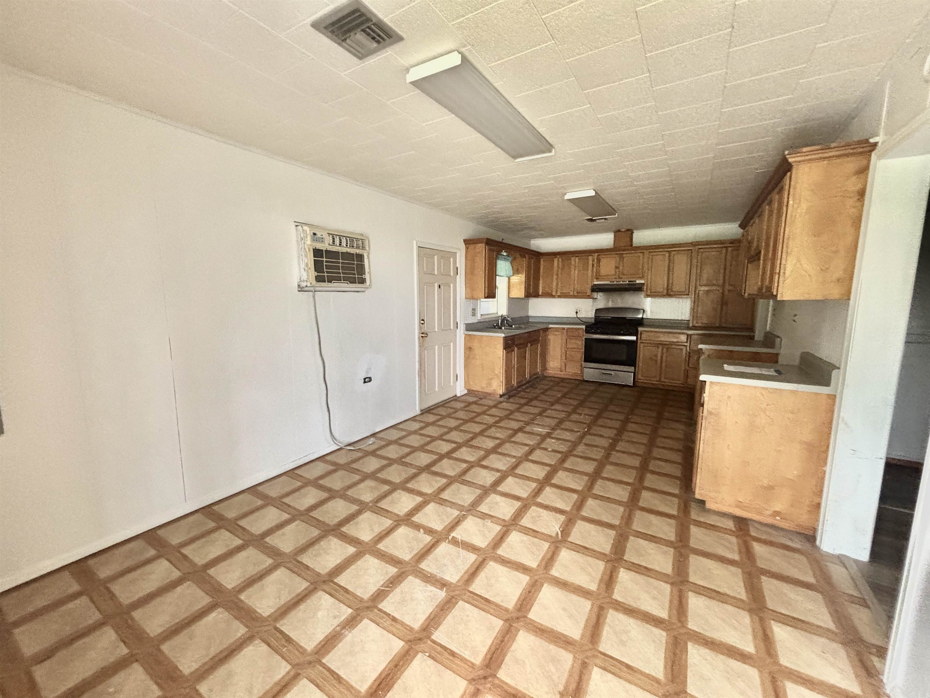 172 East 45th Street