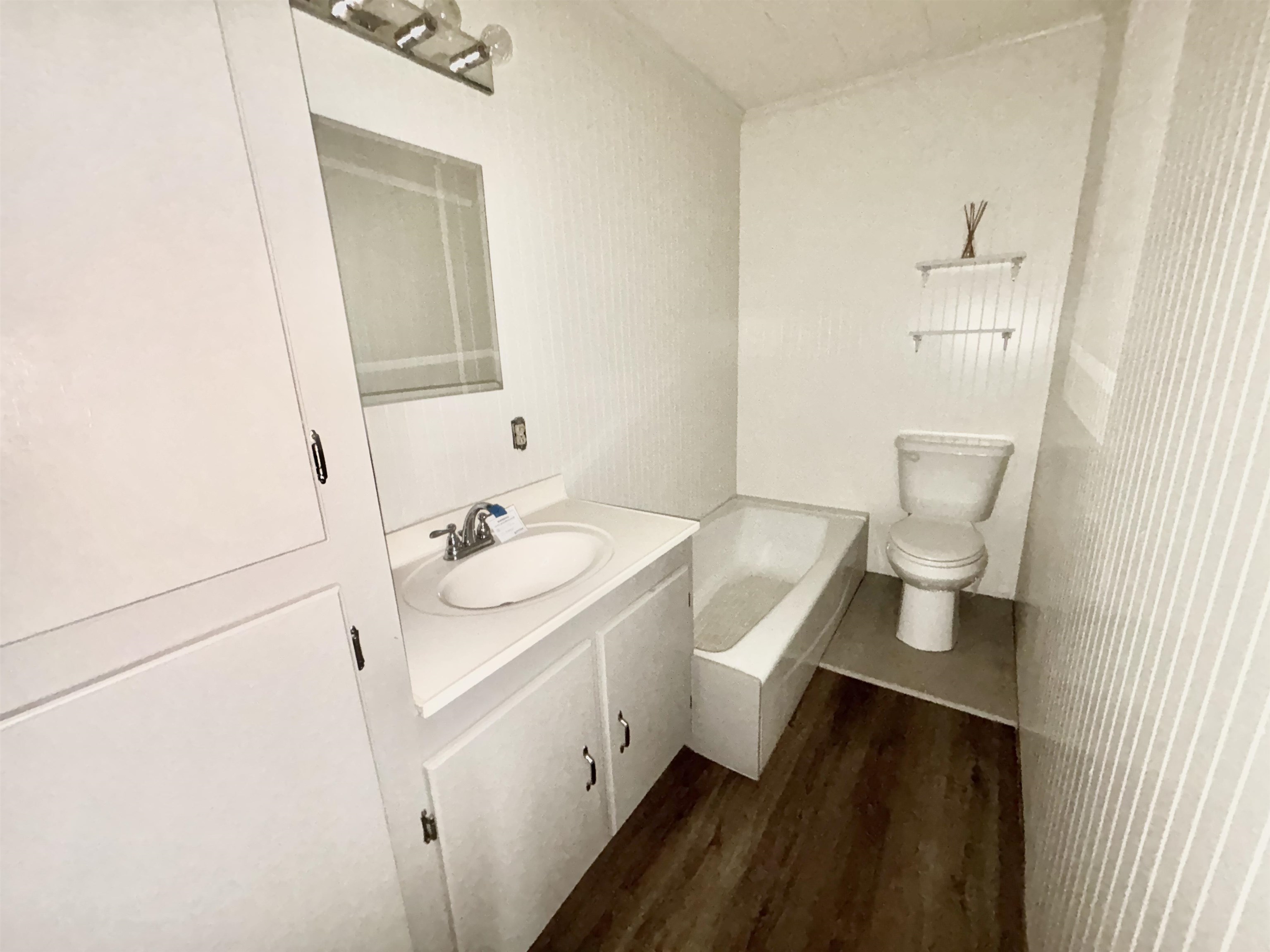 172 East 45th Street