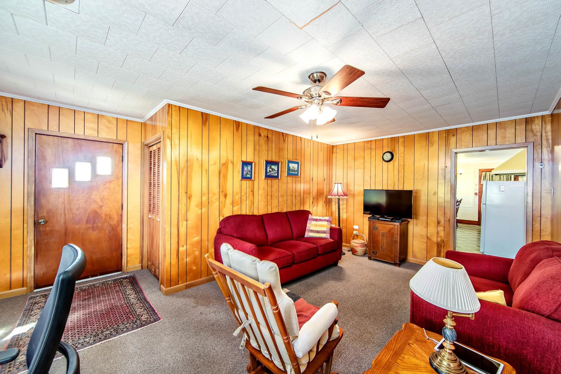 1367 Highway 304