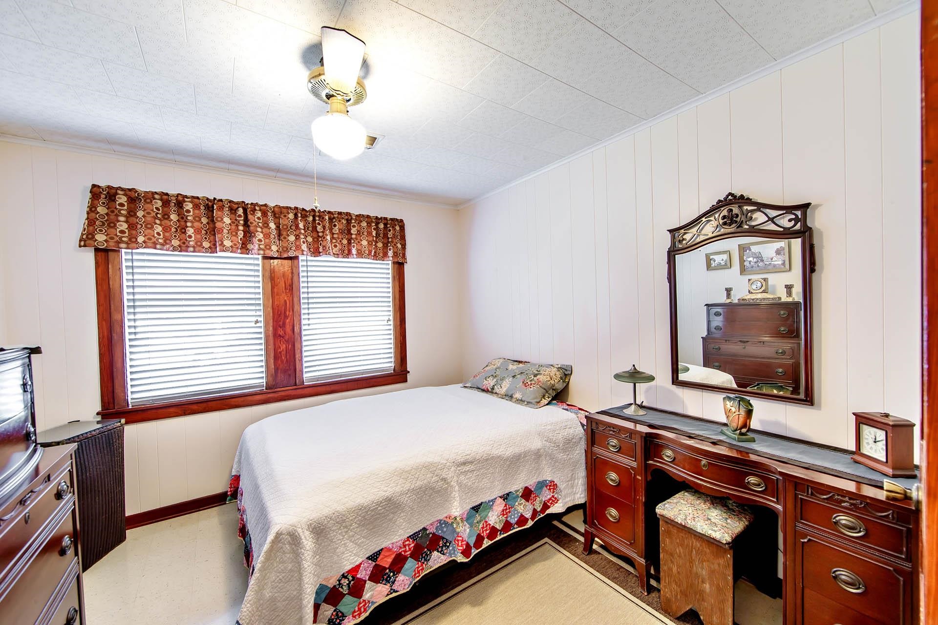 1367 Highway 304