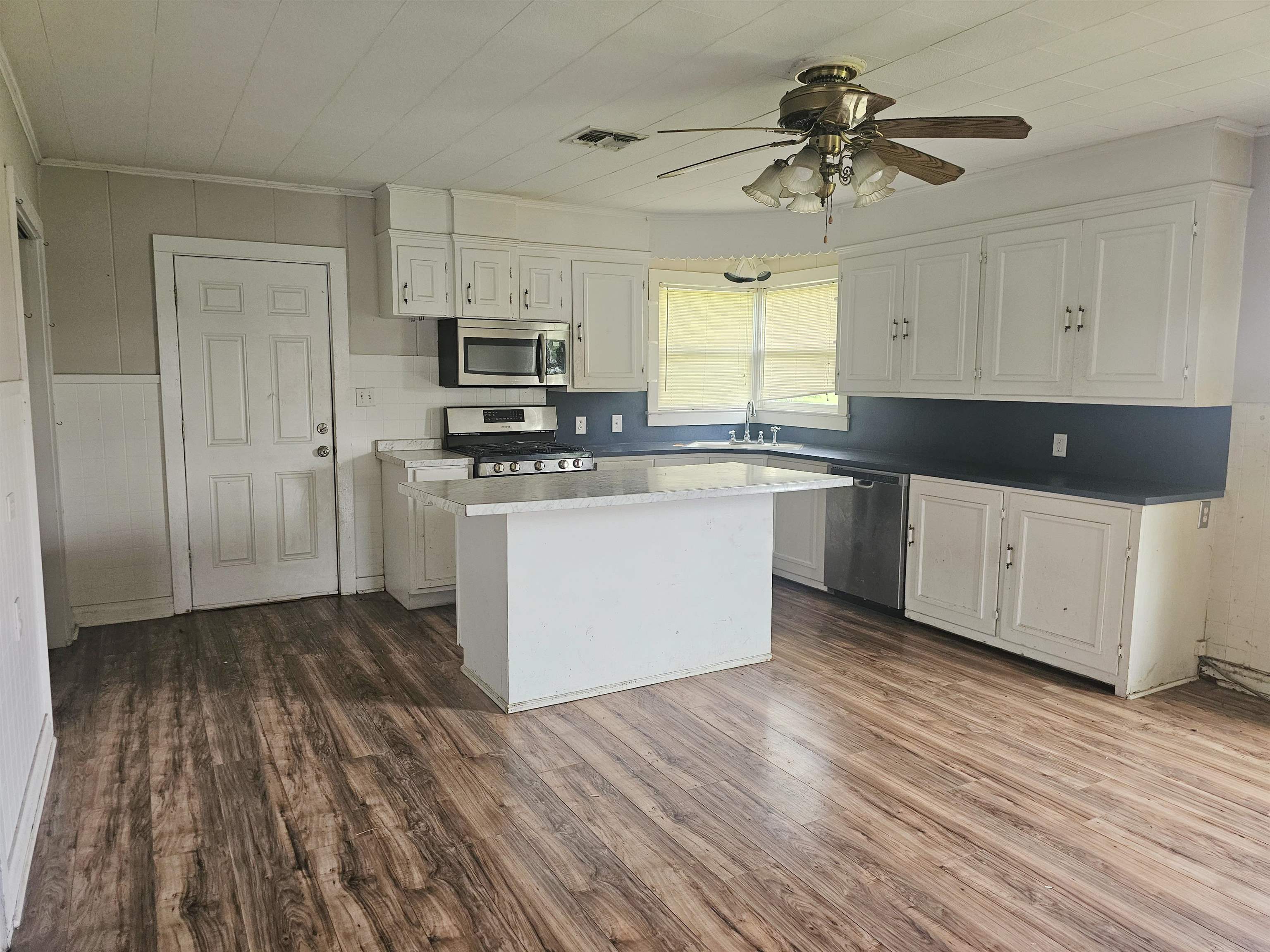 2415 Highway 308
