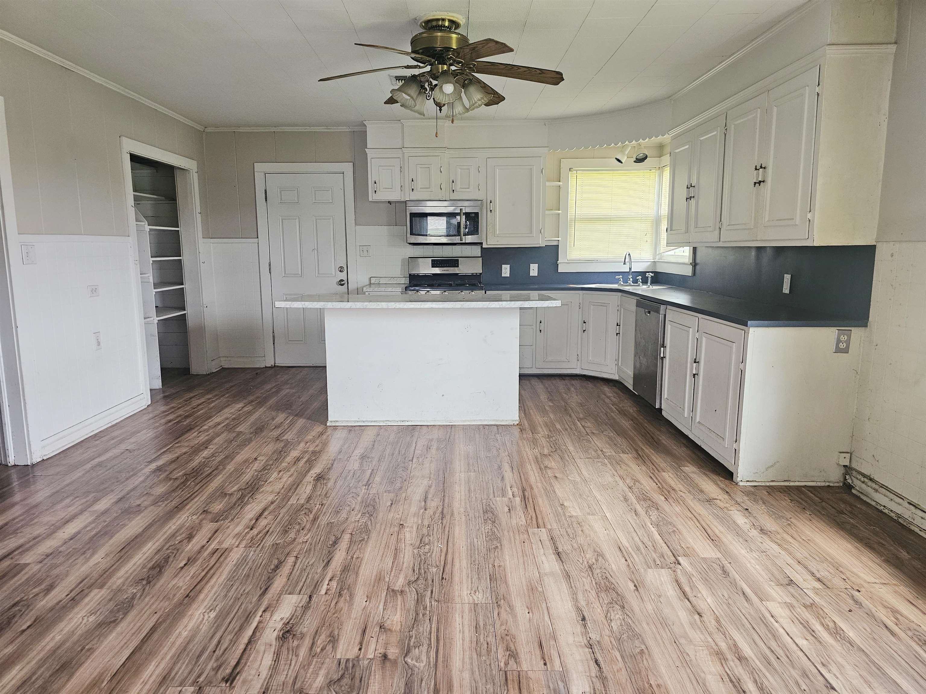 2415 Highway 308
