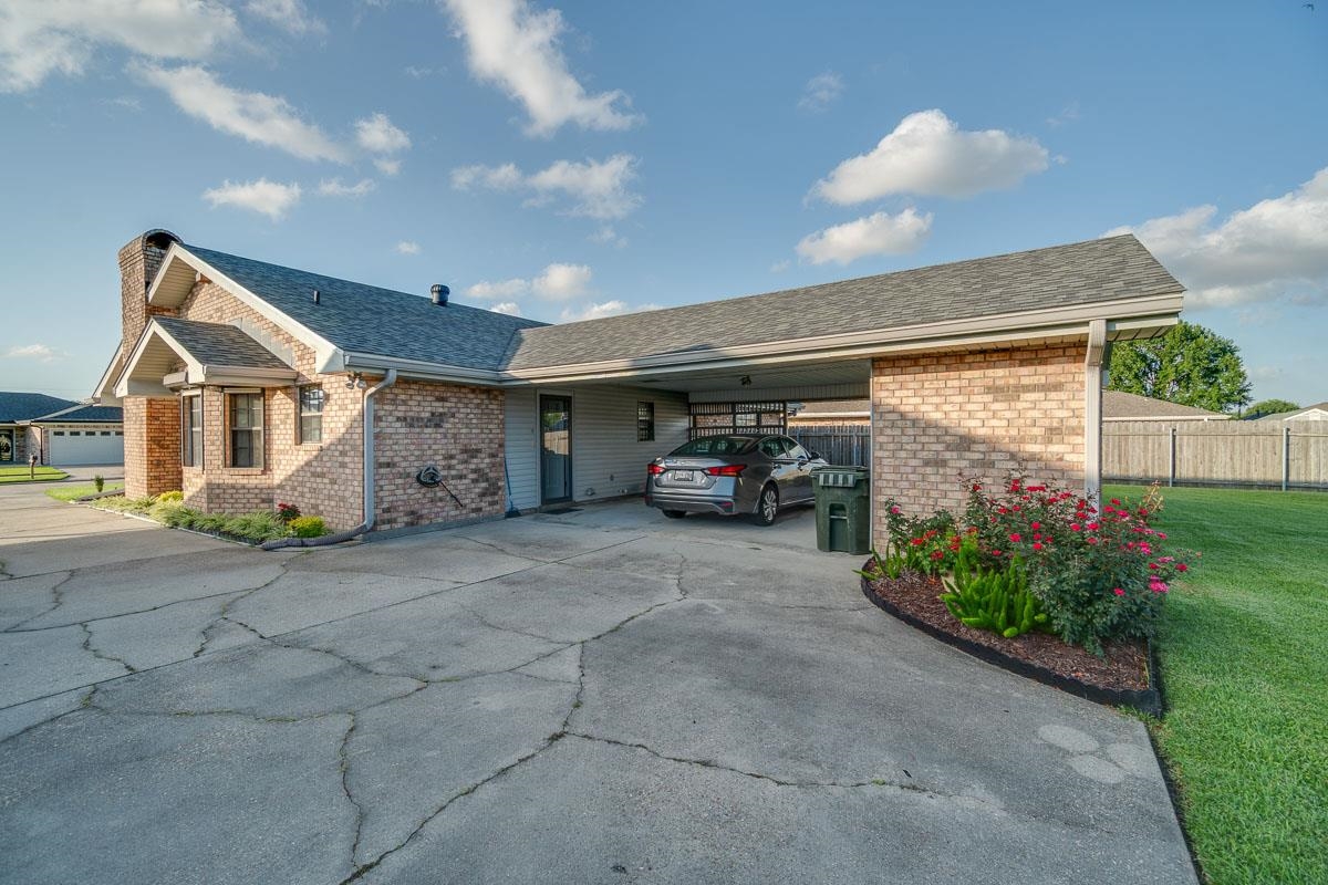 816 Chene Dr