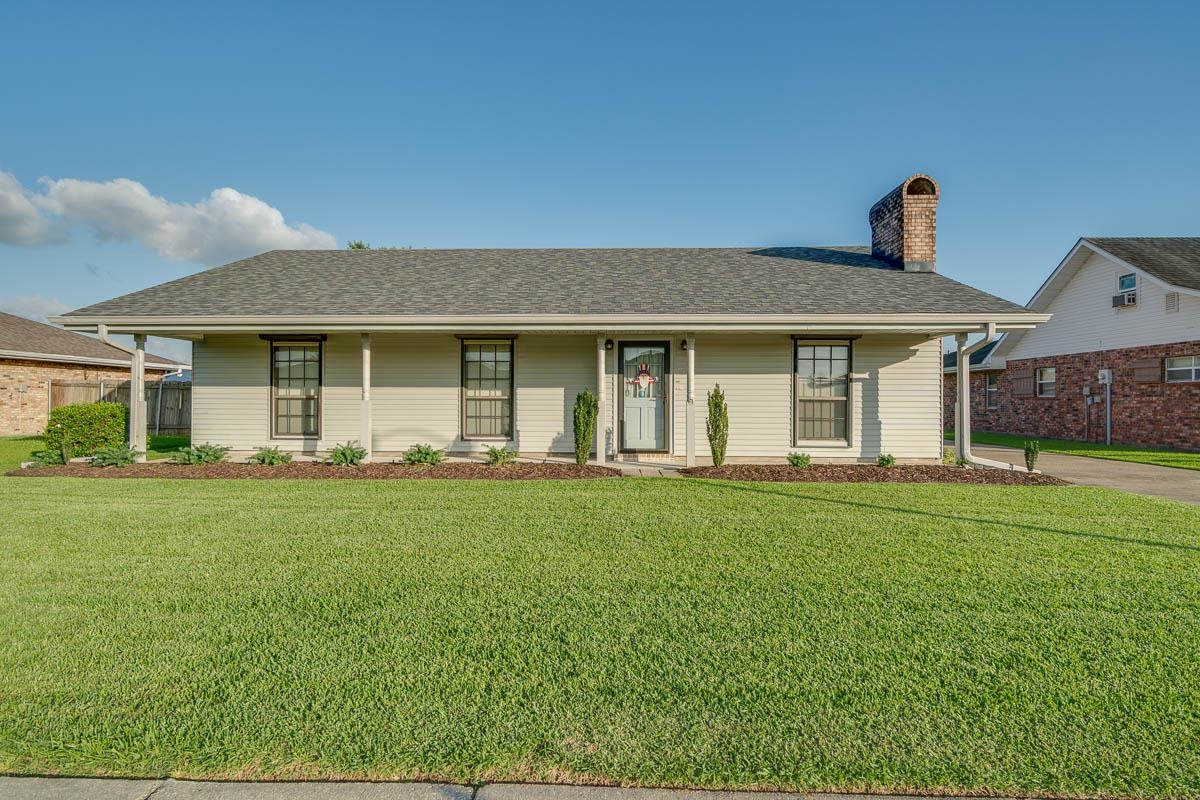 816 Chene Dr