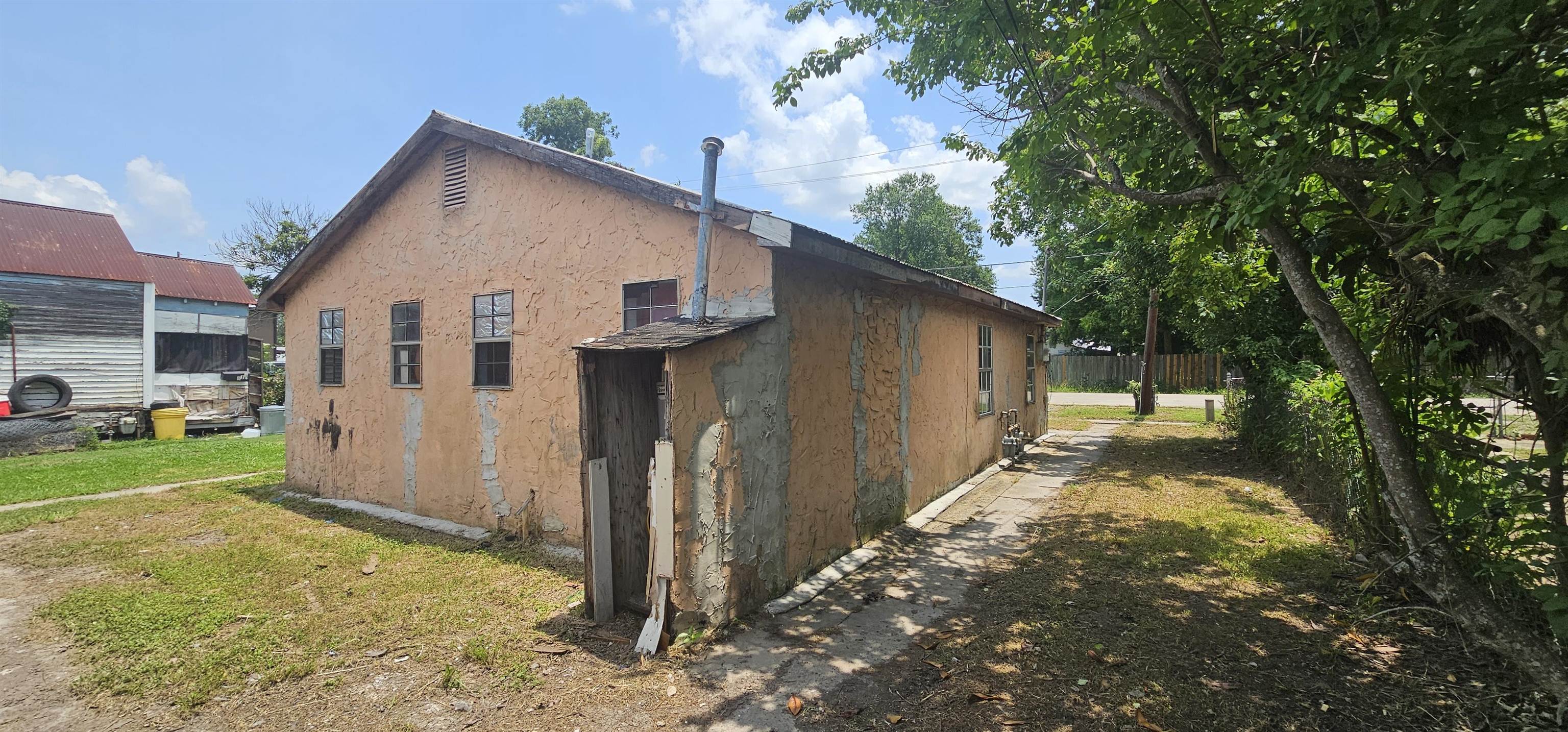 822 Church St