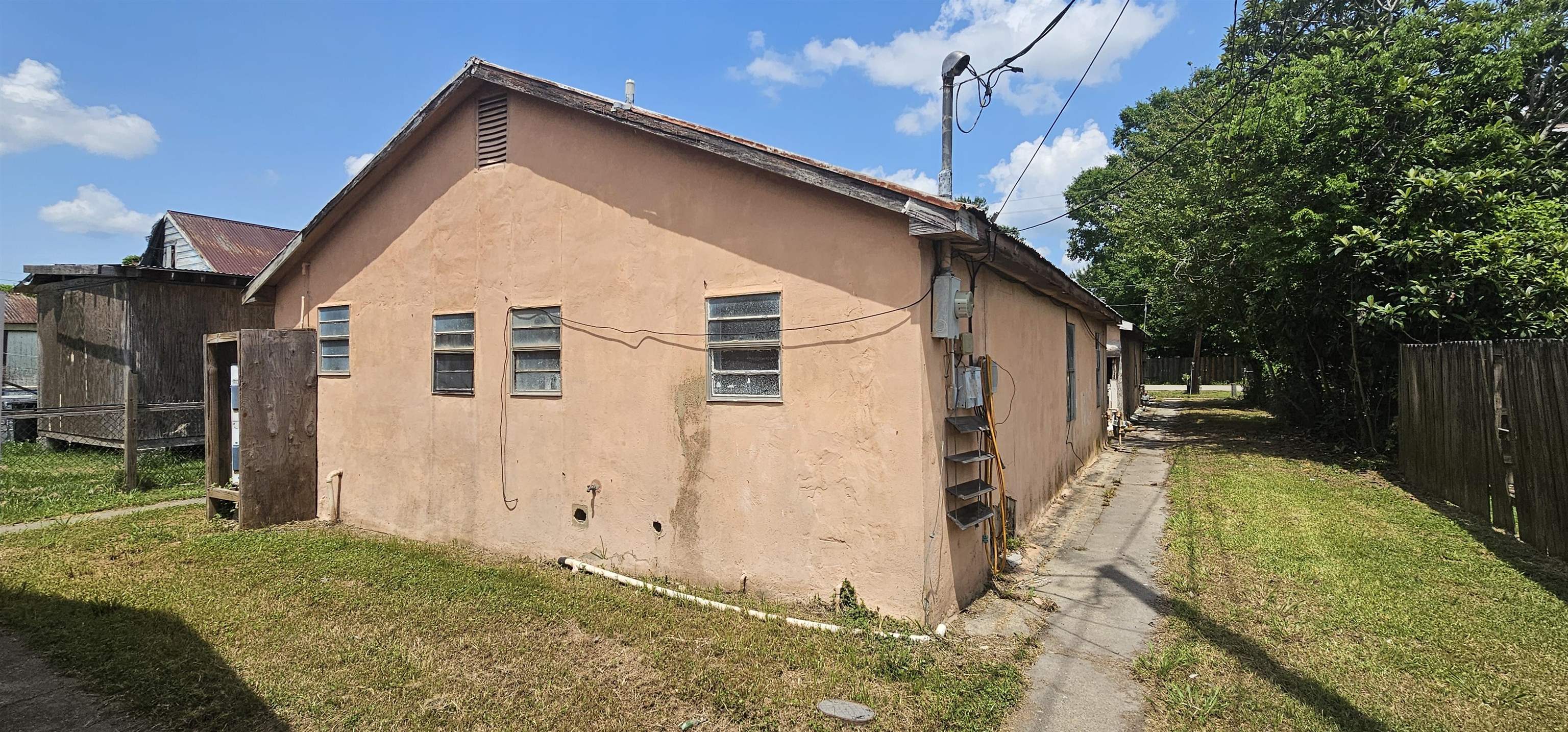 822 Church St