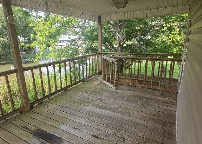 102 Crawfish Dr