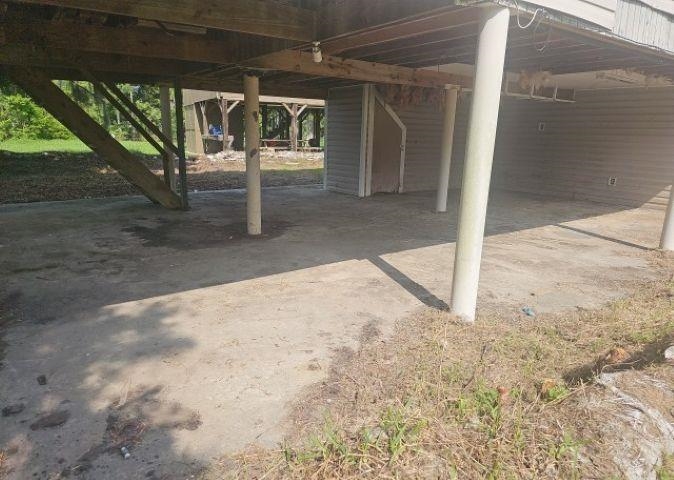 102 Crawfish Dr
