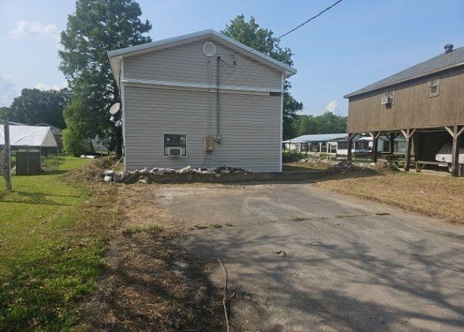 102 Crawfish Dr