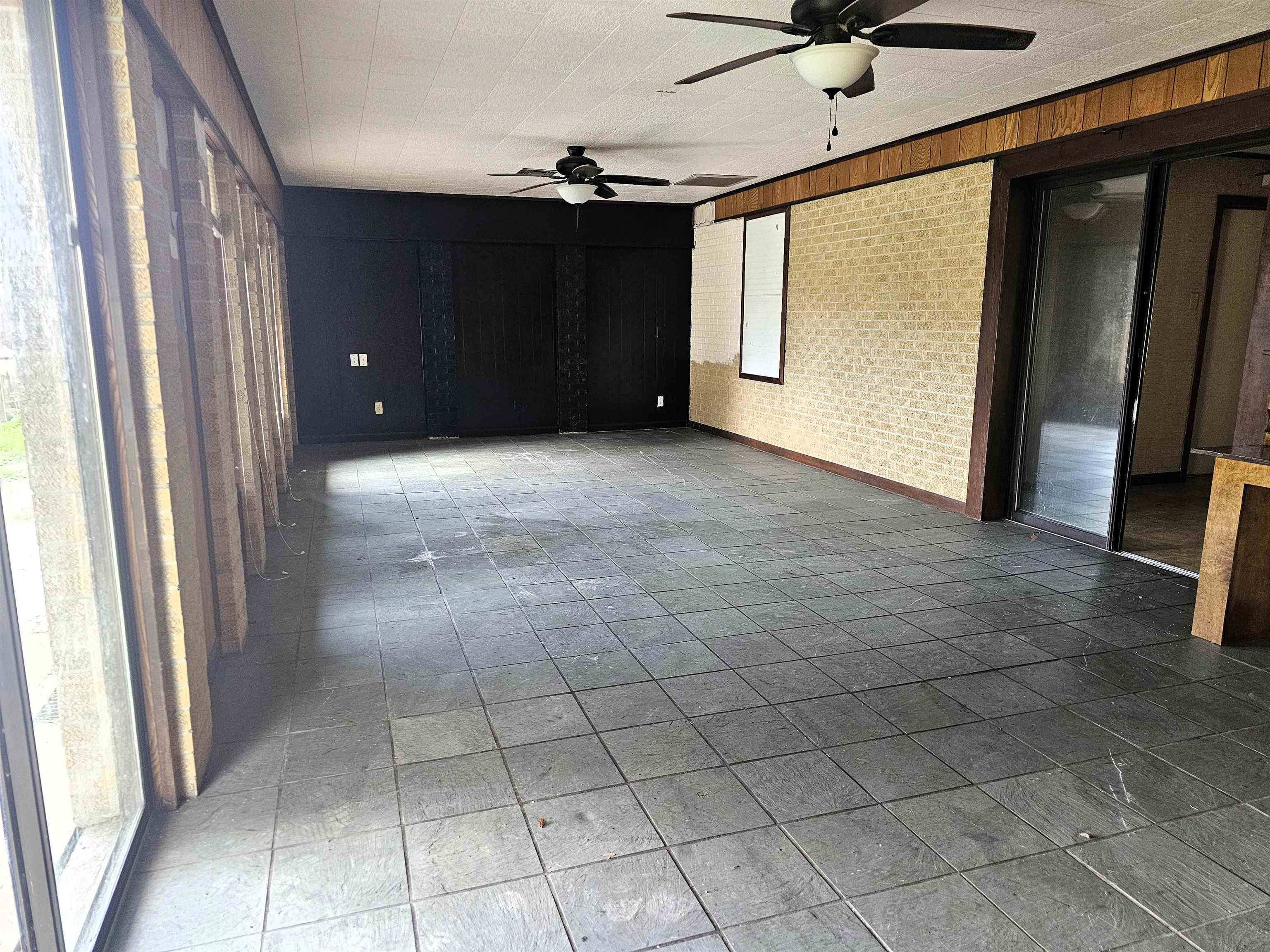 904 Tiger Dr