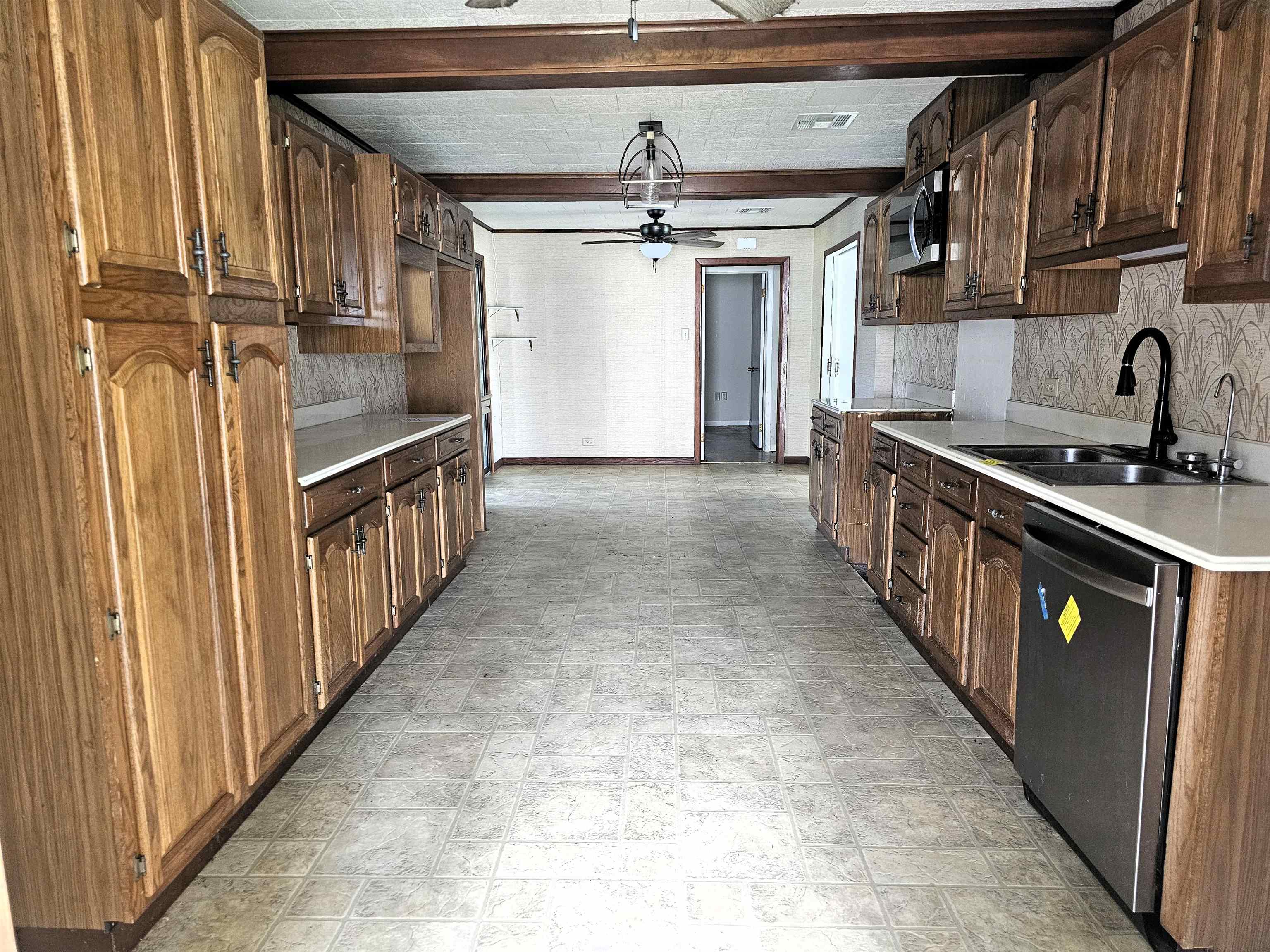 904 Tiger Dr