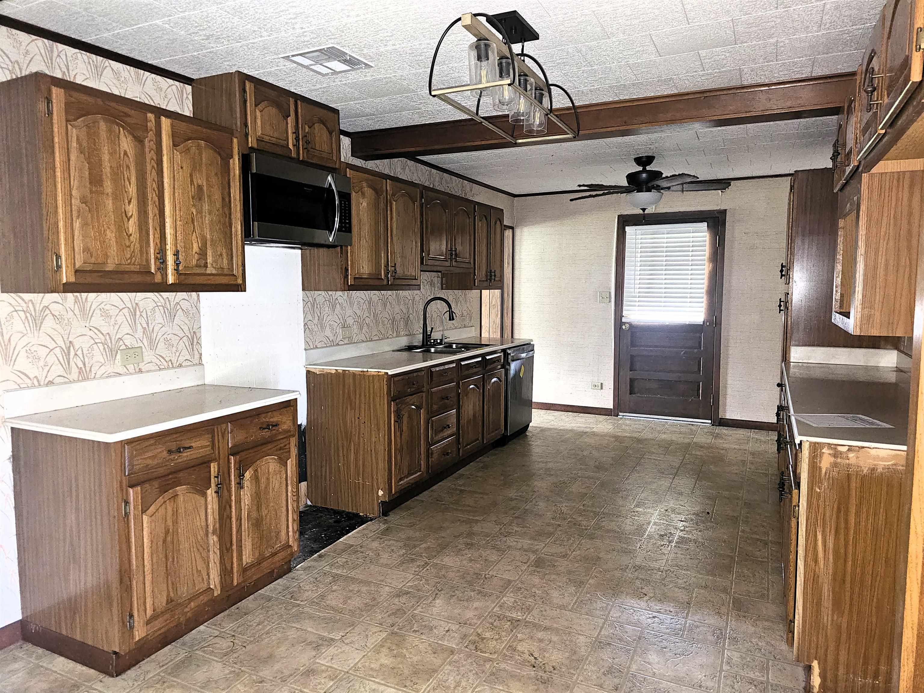 904 Tiger Dr