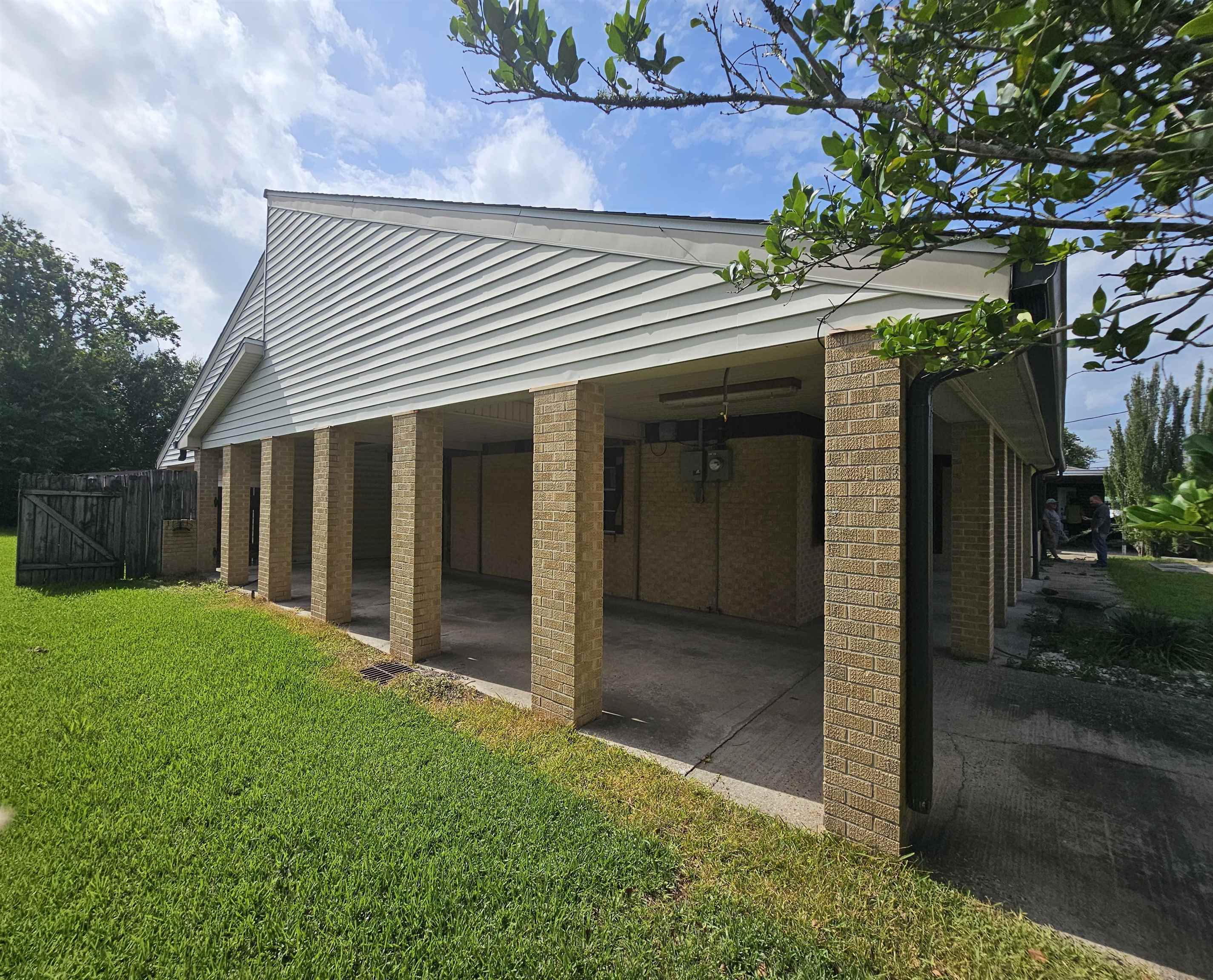 904 Tiger Dr